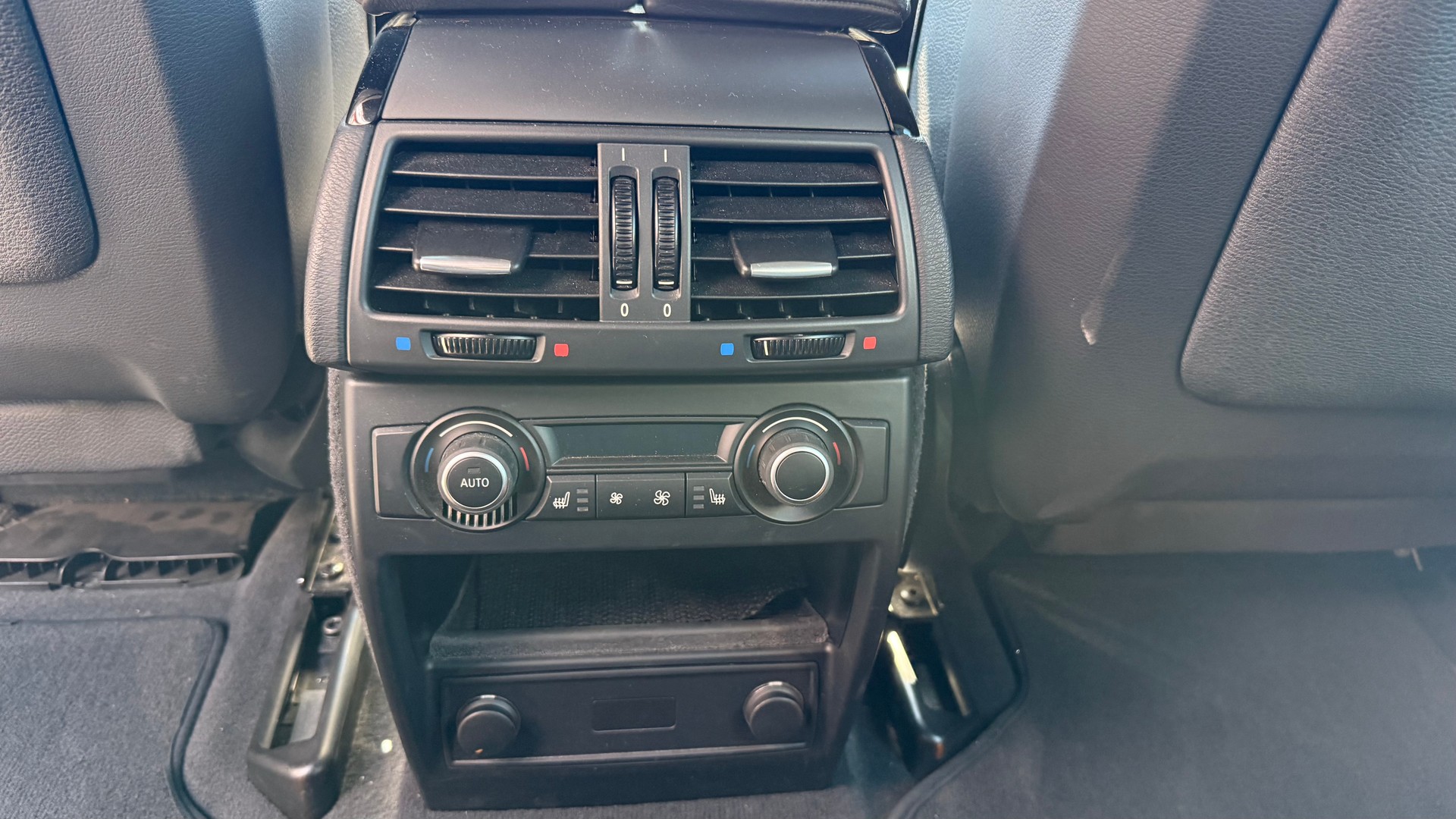 BMW X5 xDrive 30d Steptronic-image-14
