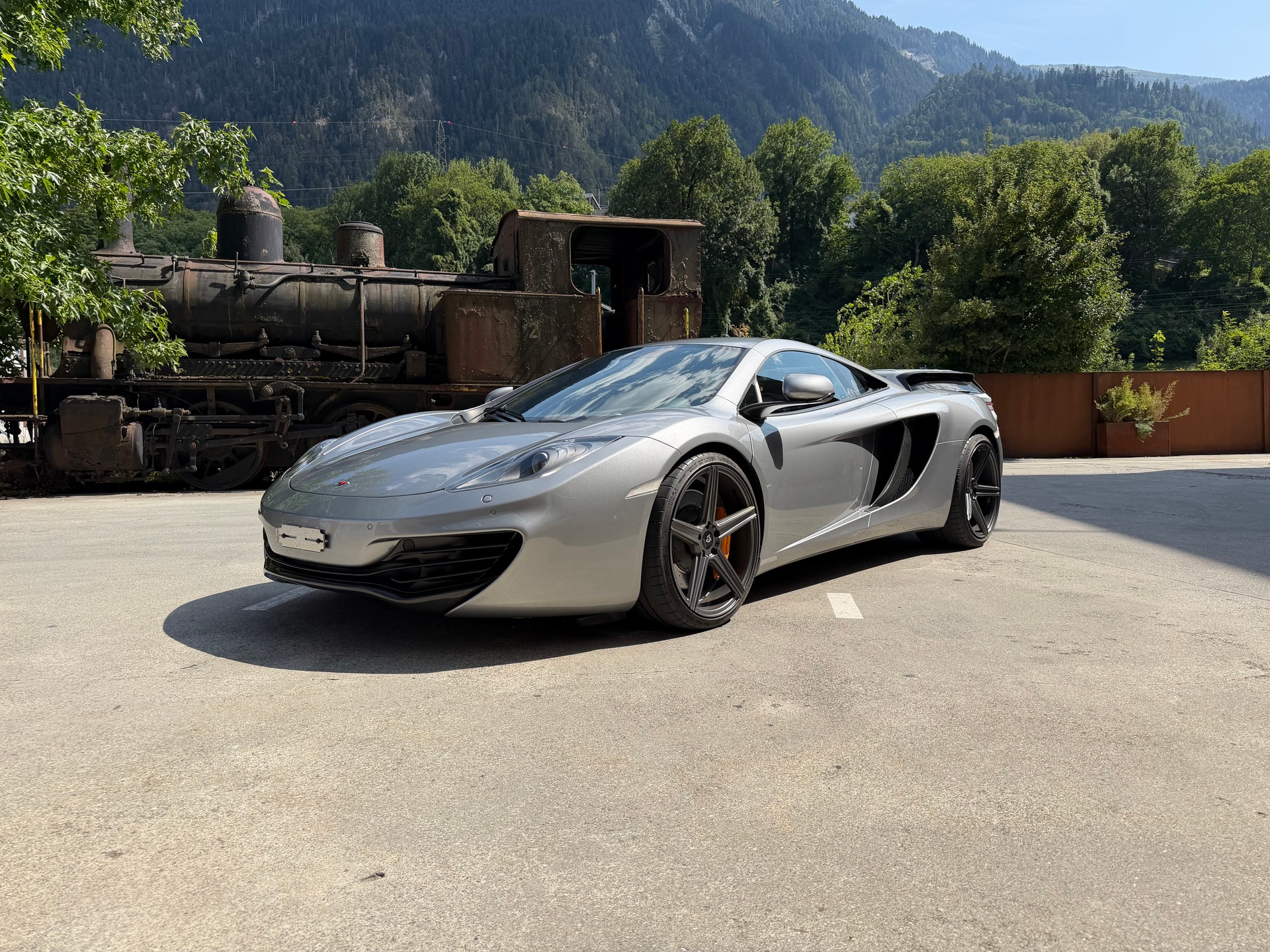 McLAREN 12C