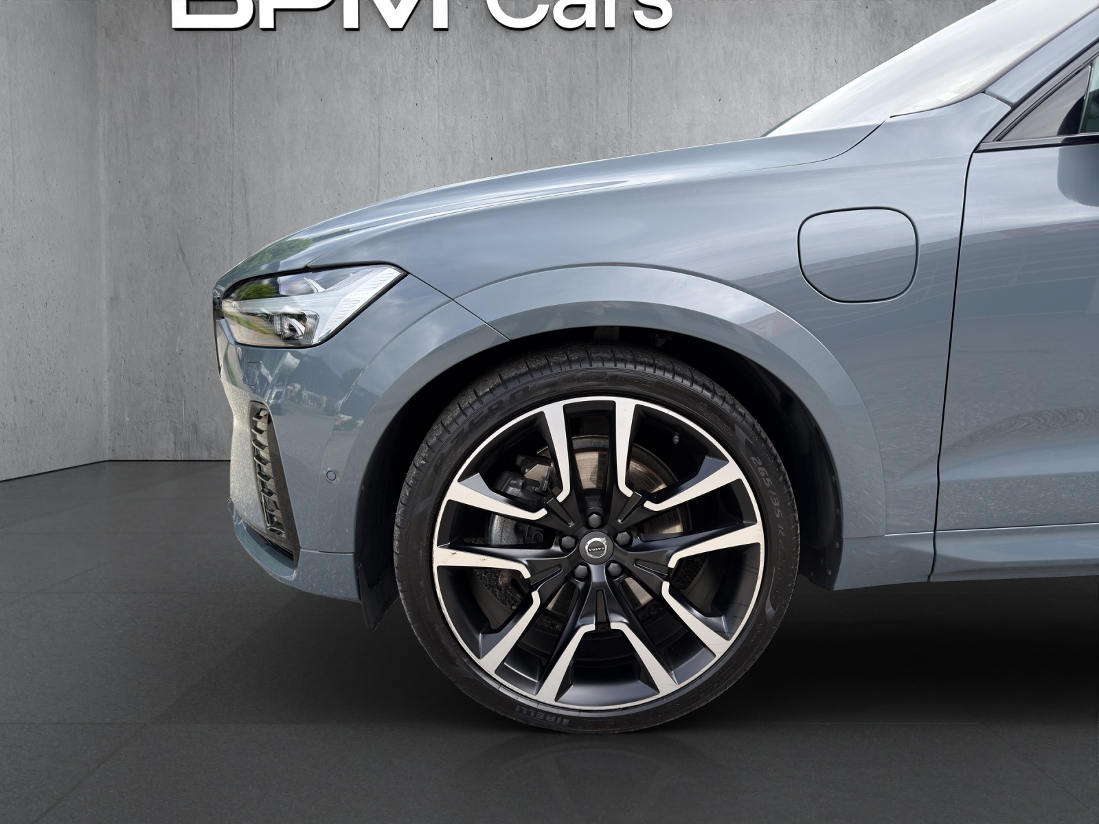 VOLVO XC60 2.0 T6 TE Ultimate Dark eAWD-showroom-element-1