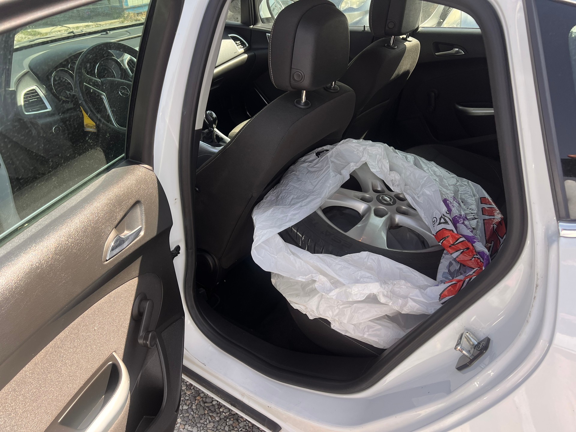 OPEL Astra 1.6i 16V Turbo Enjoy-image-8