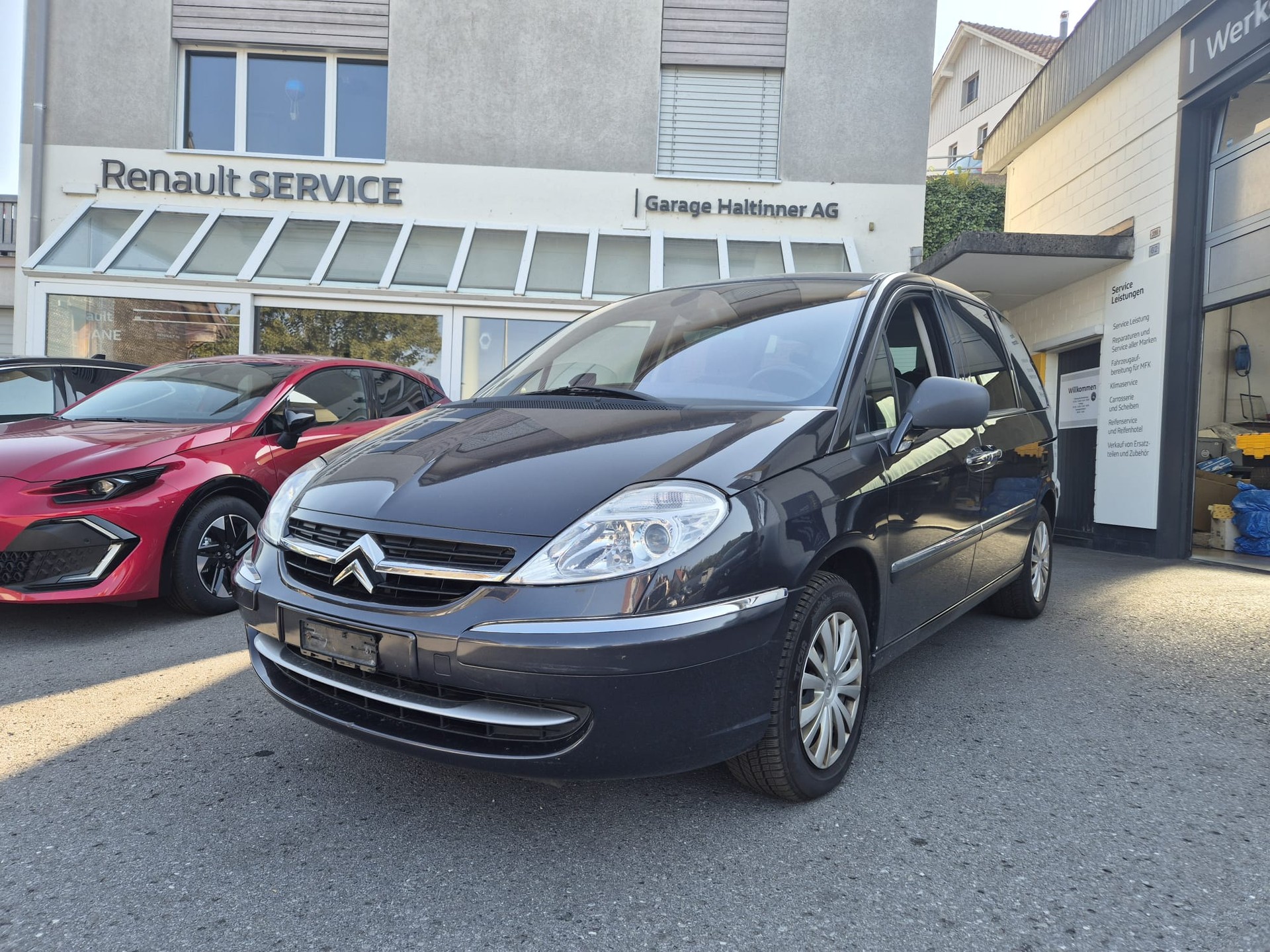 CITROEN C8 2.0 16V HDi Exclusive Automatic-image-1