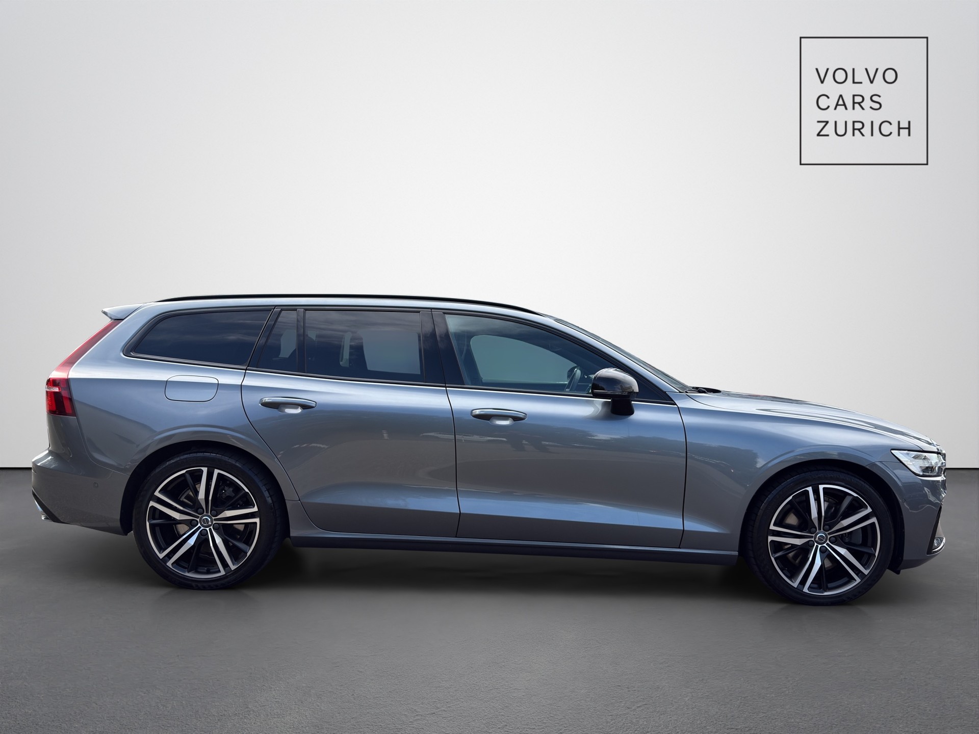 VOLVO V60 2.0 T6 TE R-Design eAWD-showroom-element-3