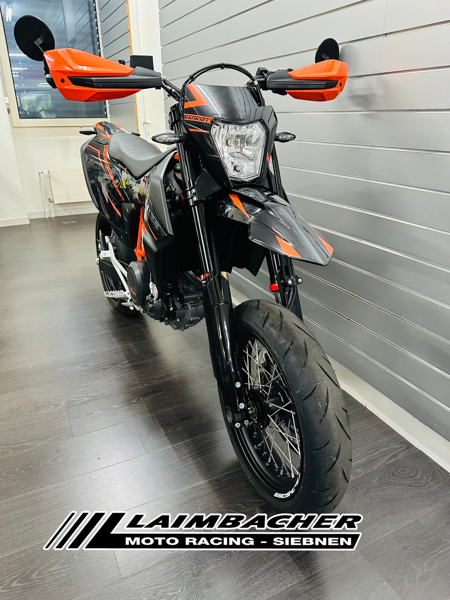 KTM 690 SMC R ABS (35 kW)-image-3