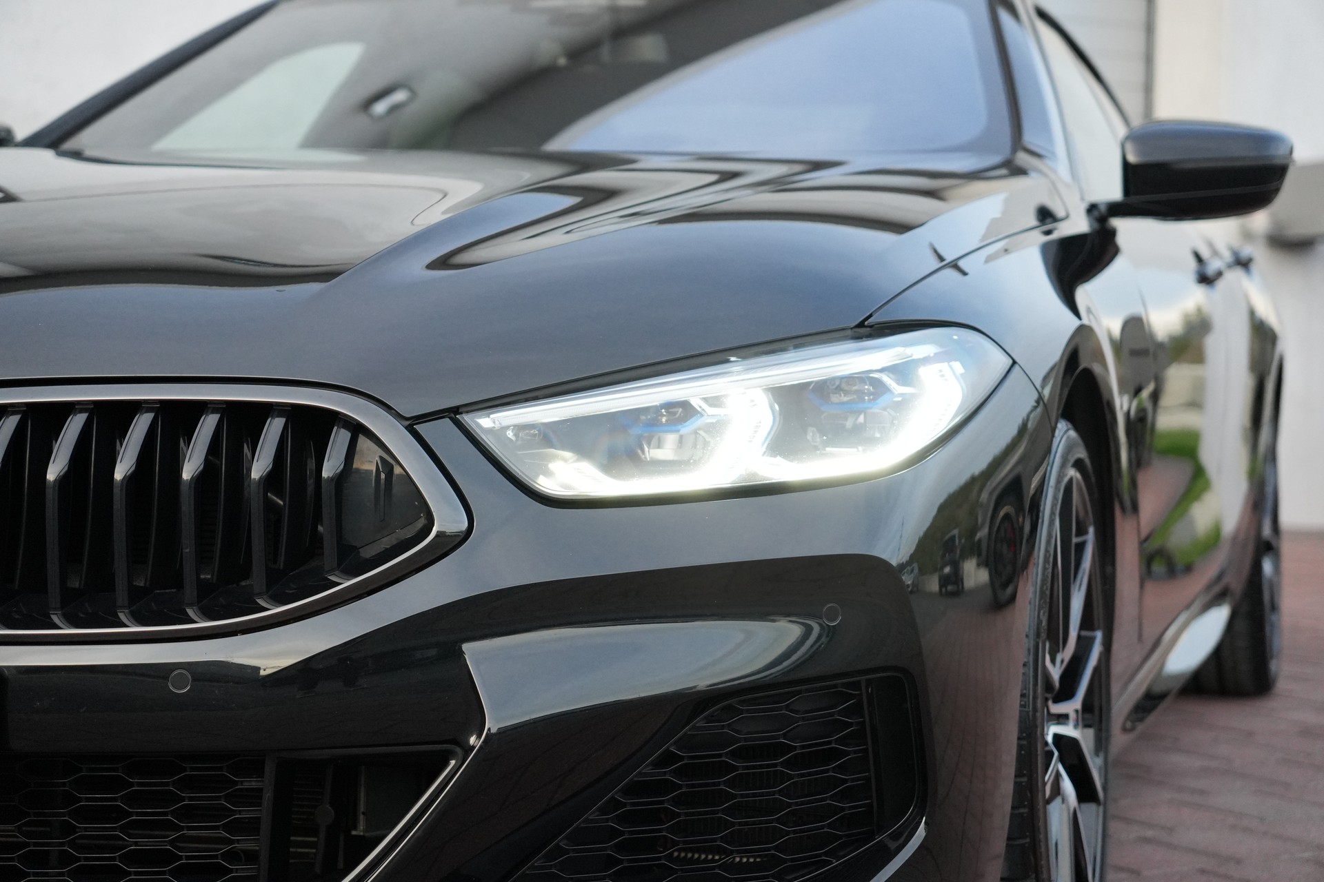 BMW M850i xDrive Steptronic (CH)-image-8
