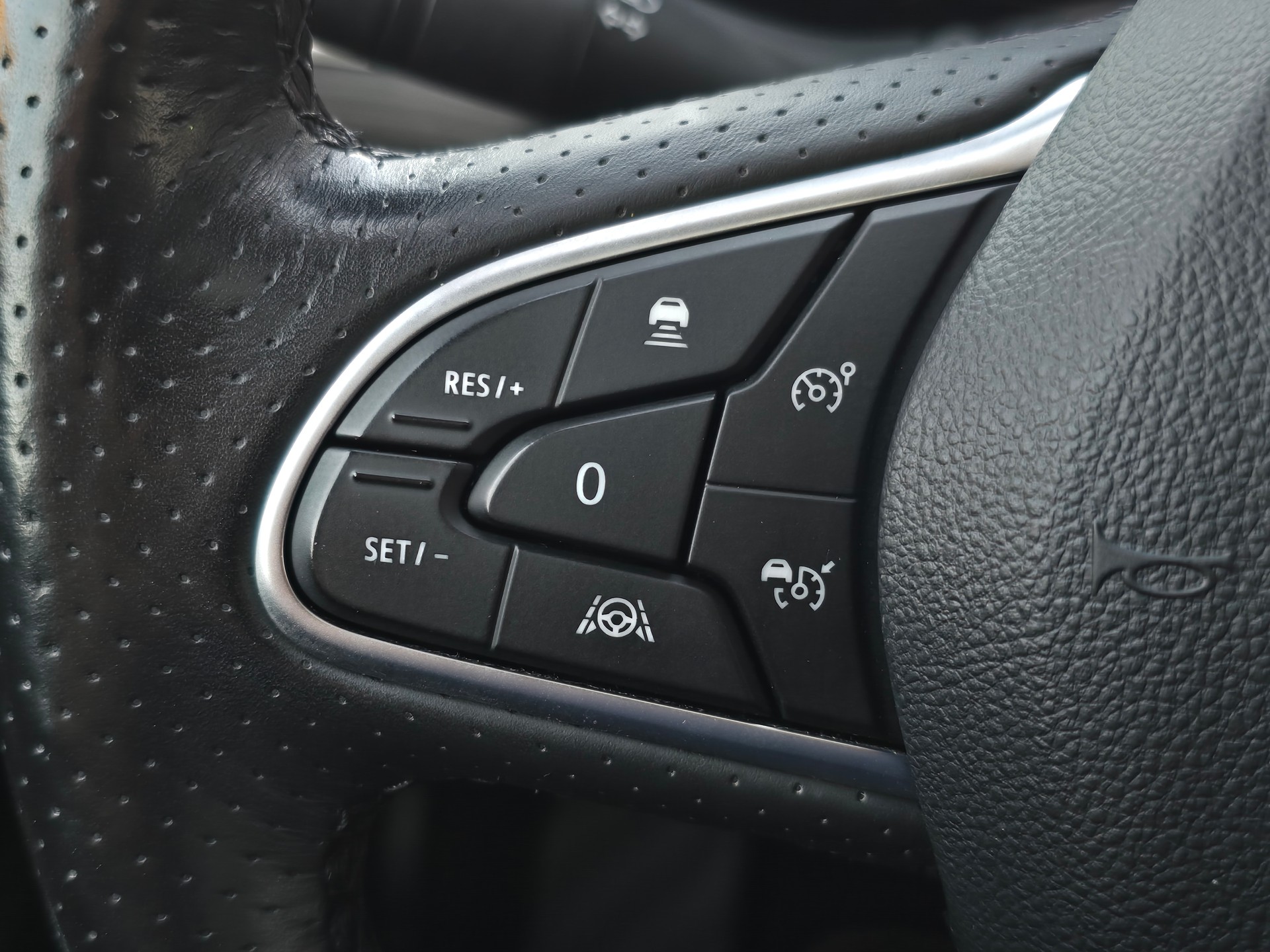 RENAULT Espace 1.8 TCe Initiale EDC 4CONTROL 7-Sitzer-image-28