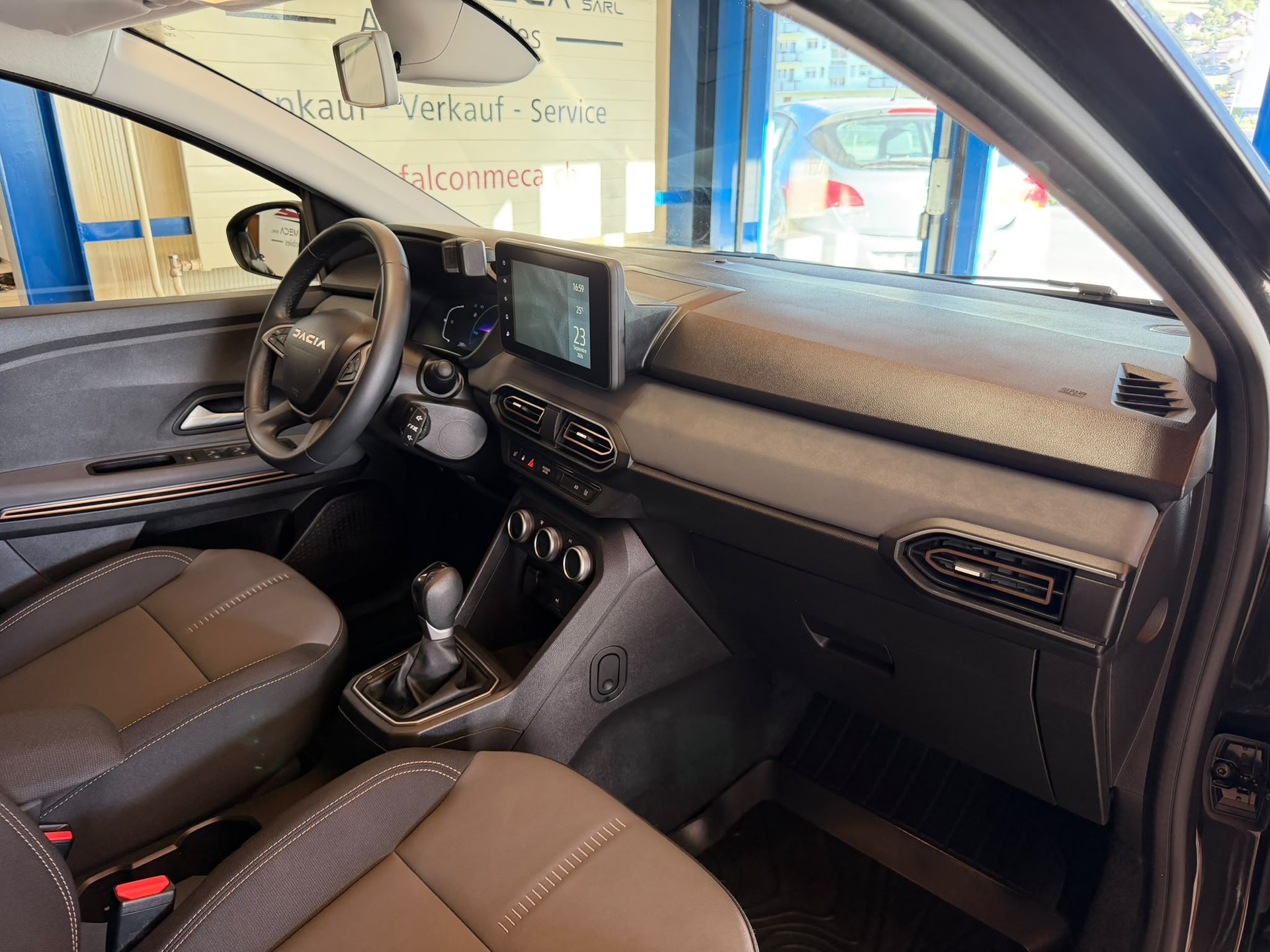 DACIA Jogger HEV 140 Expression-image-18