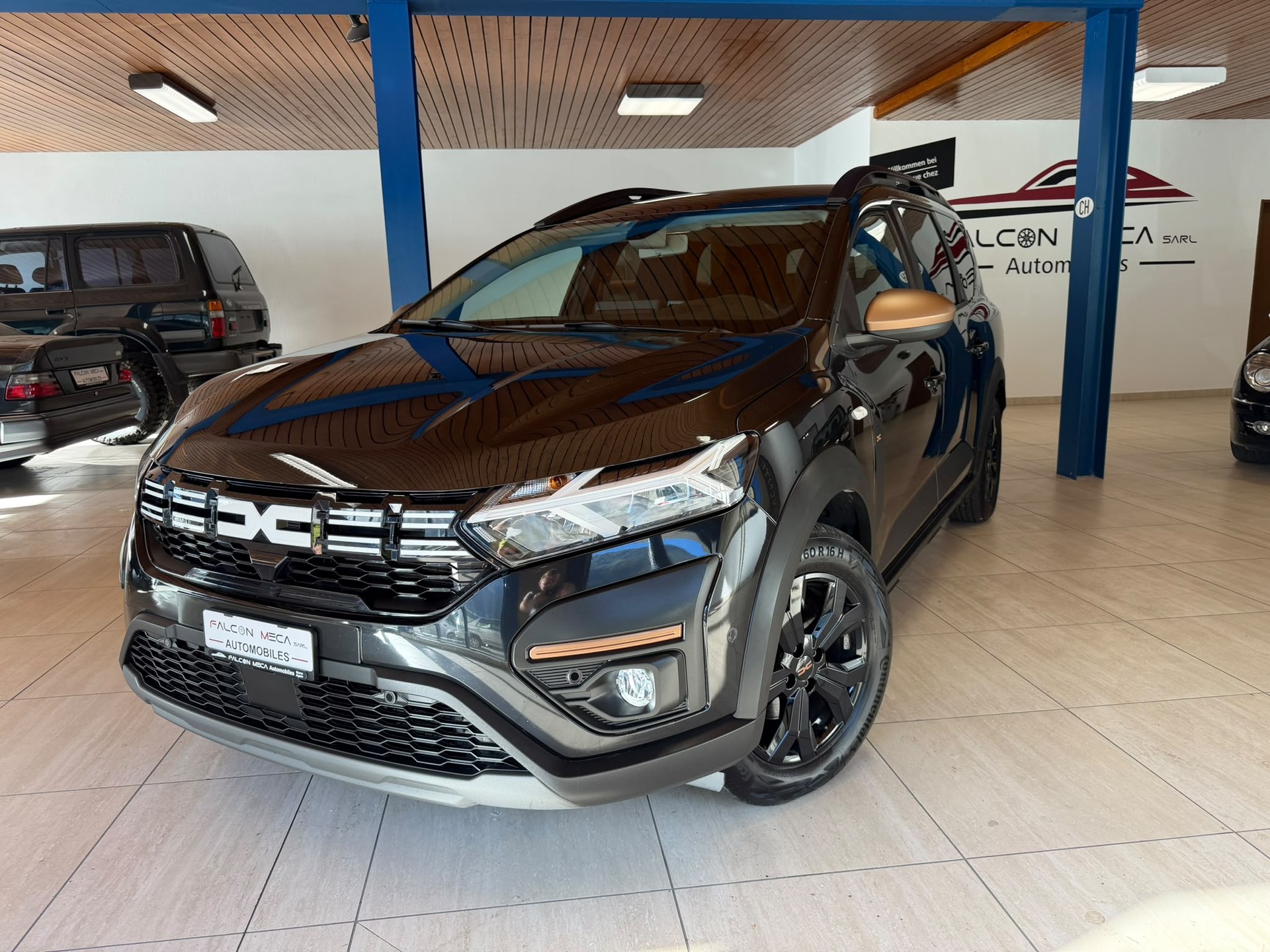 DACIA Jogger HEV 140 Expression-showroom-element-2