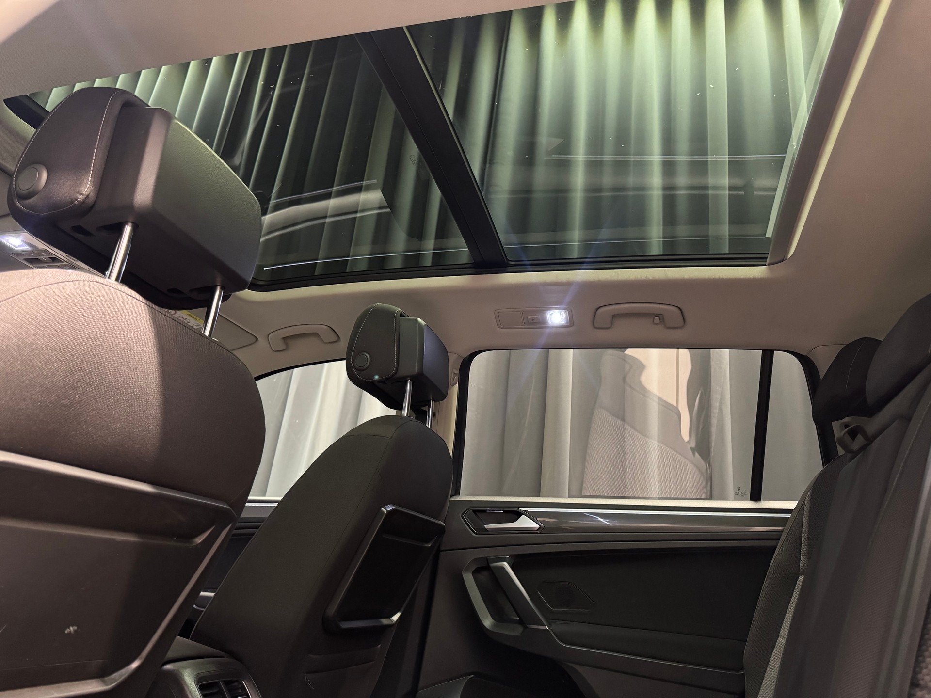 VW Tiguan Allspace 2.0TSI Comfortline 4Motion DSG(M)(61)-image-9
