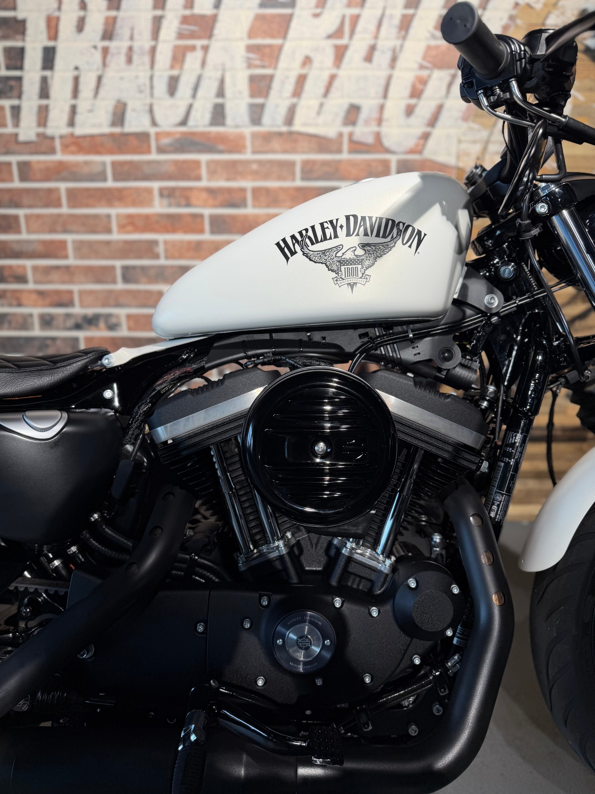 HARLEY-DAVIDSON XL 883 N Sportster Iron ABS-image-8
