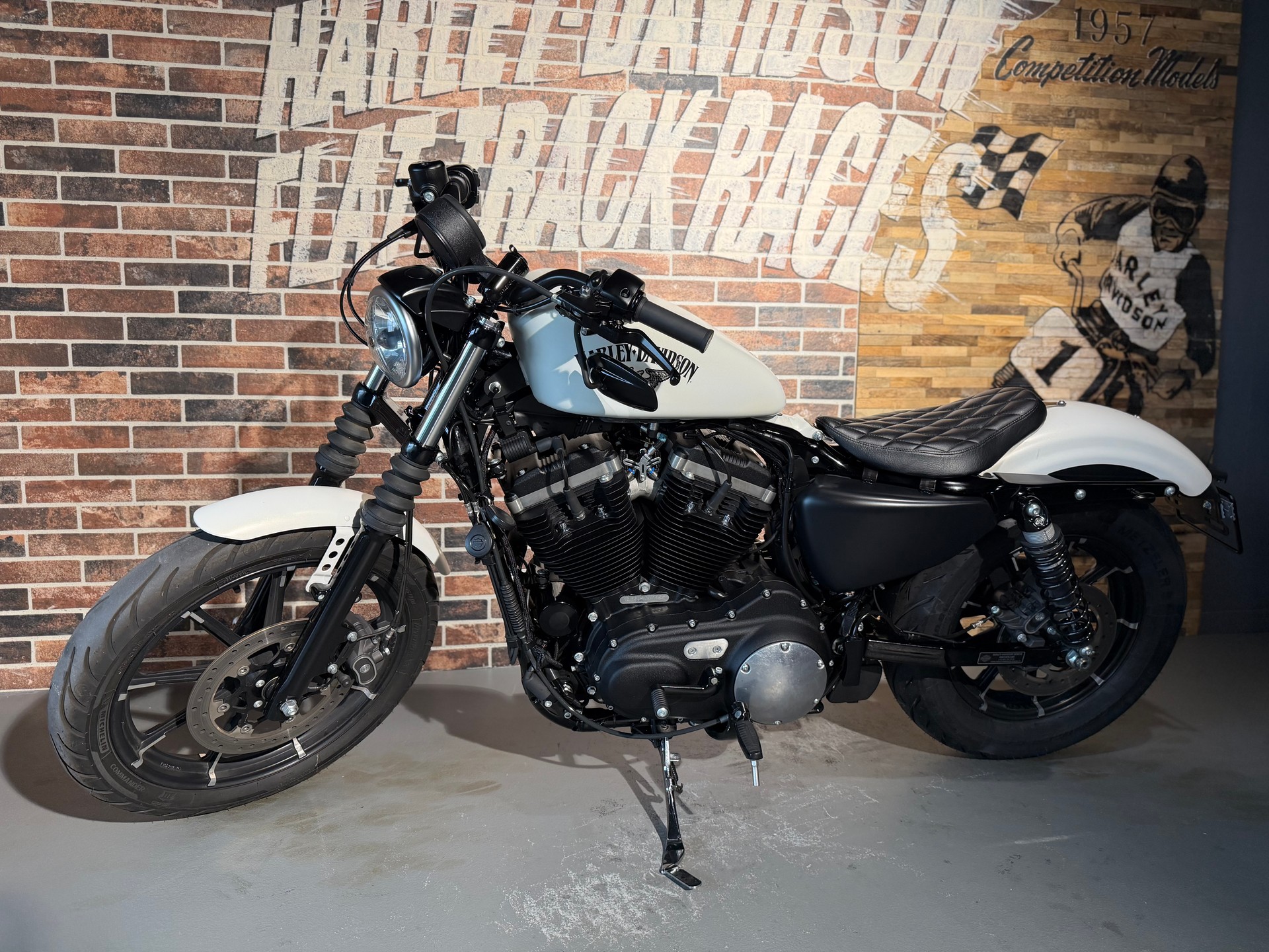 HARLEY-DAVIDSON XL 883 N Sportster Iron ABS-image-0
