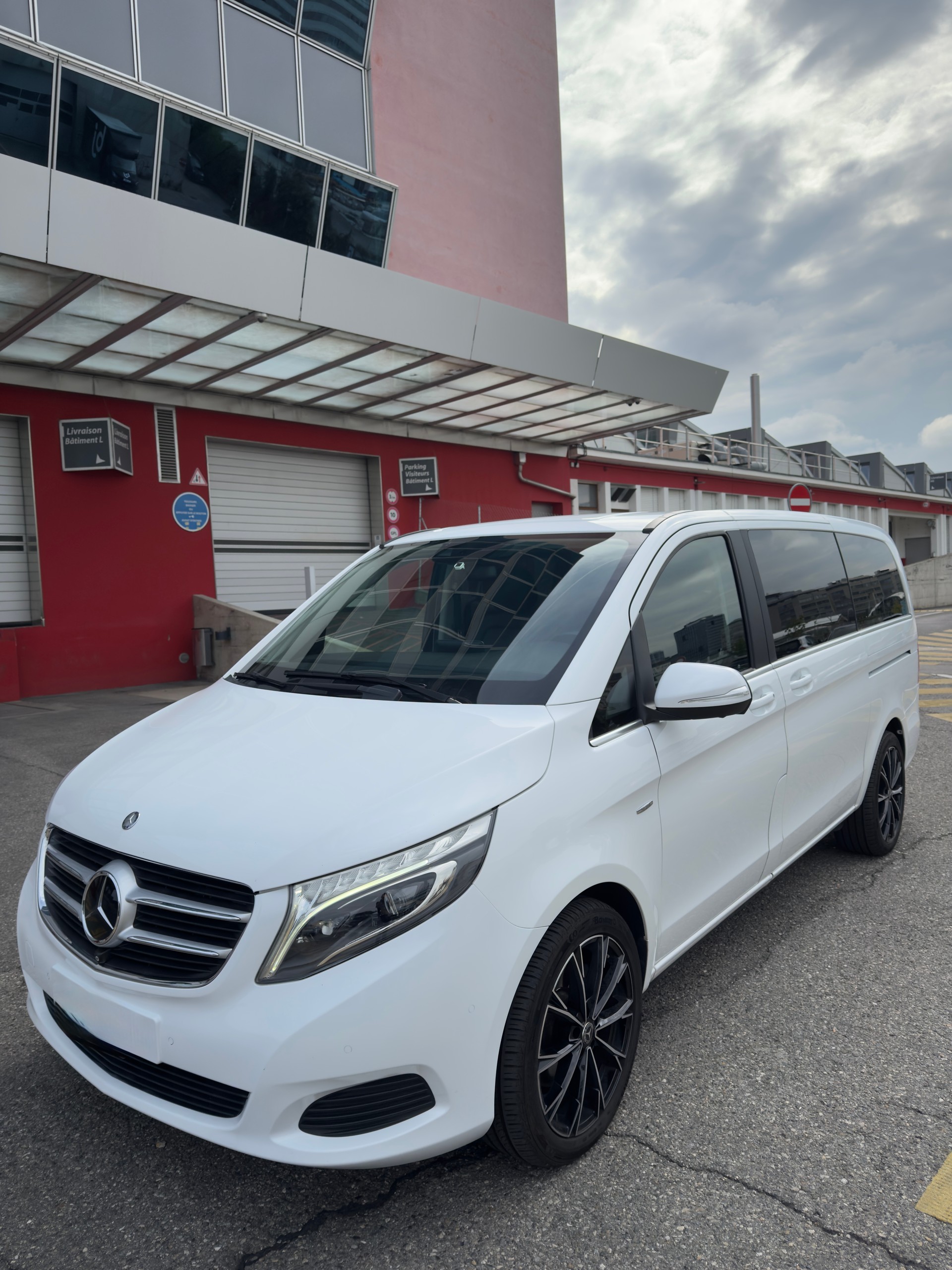 MERCEDES-BENZ V 250
