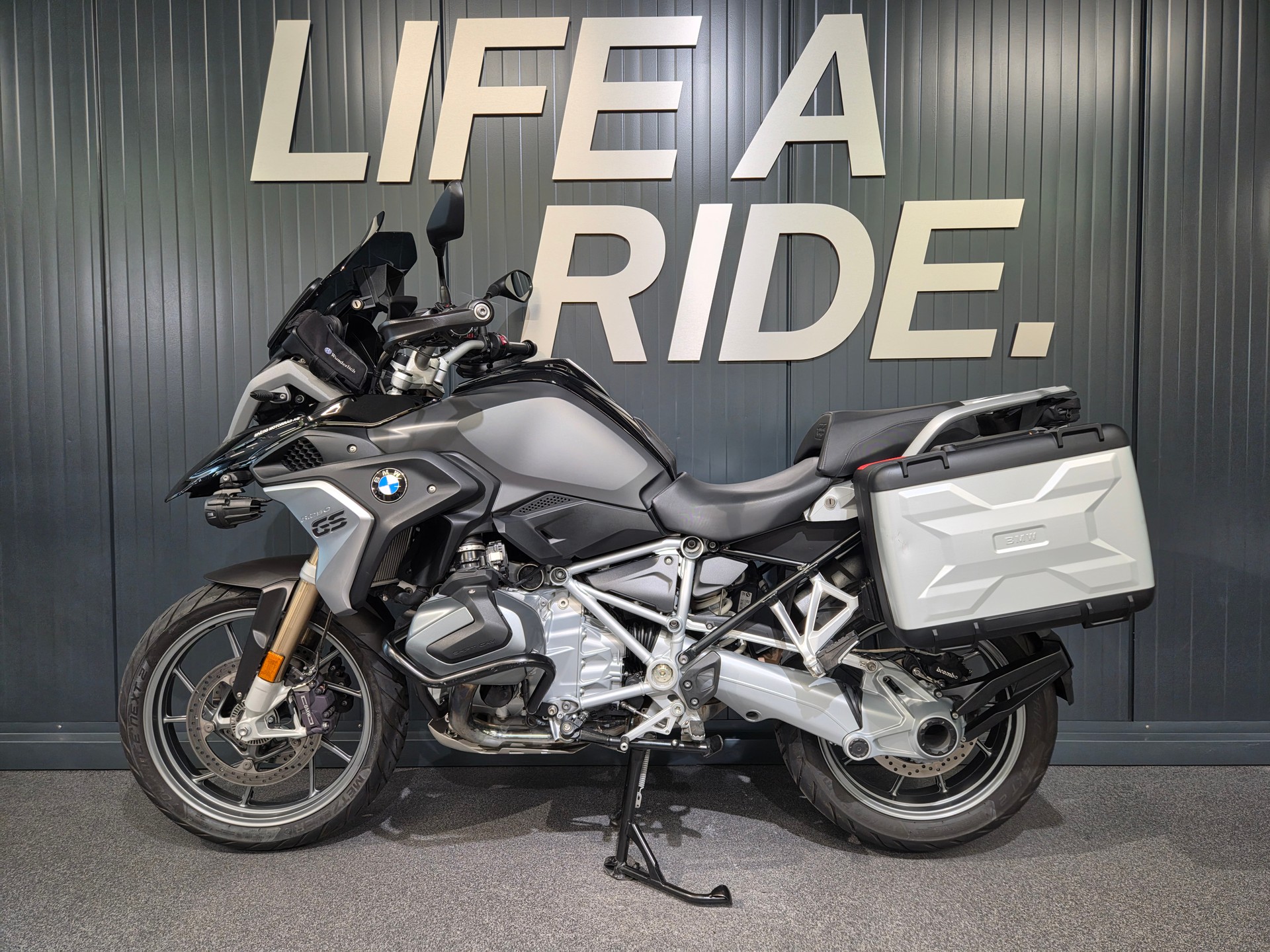 BMW R 1250 GS - Tieferlegung ab Werk!-image-2