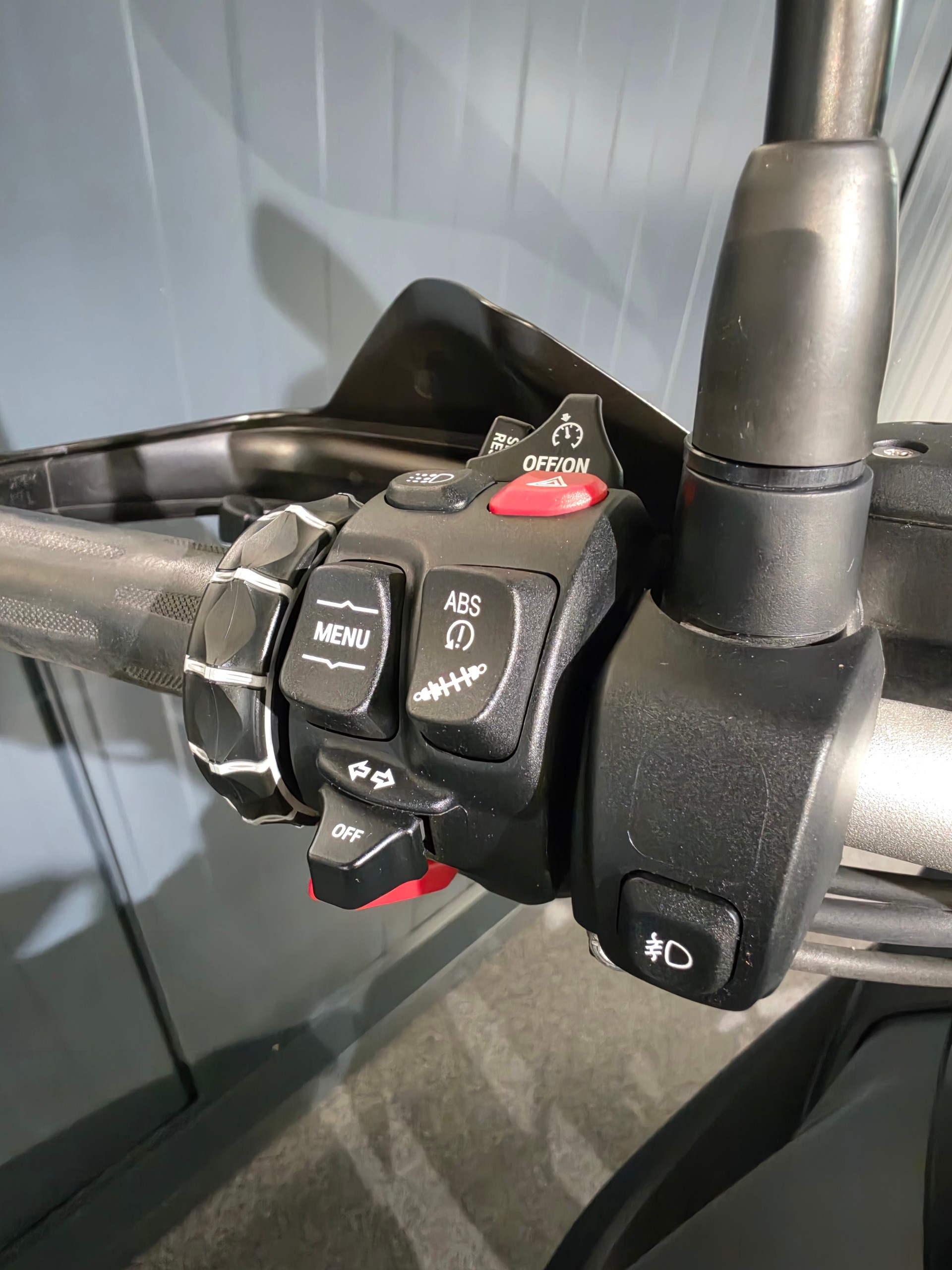 BMW R 1250 GS - Tieferlegung ab Werk!-image-3