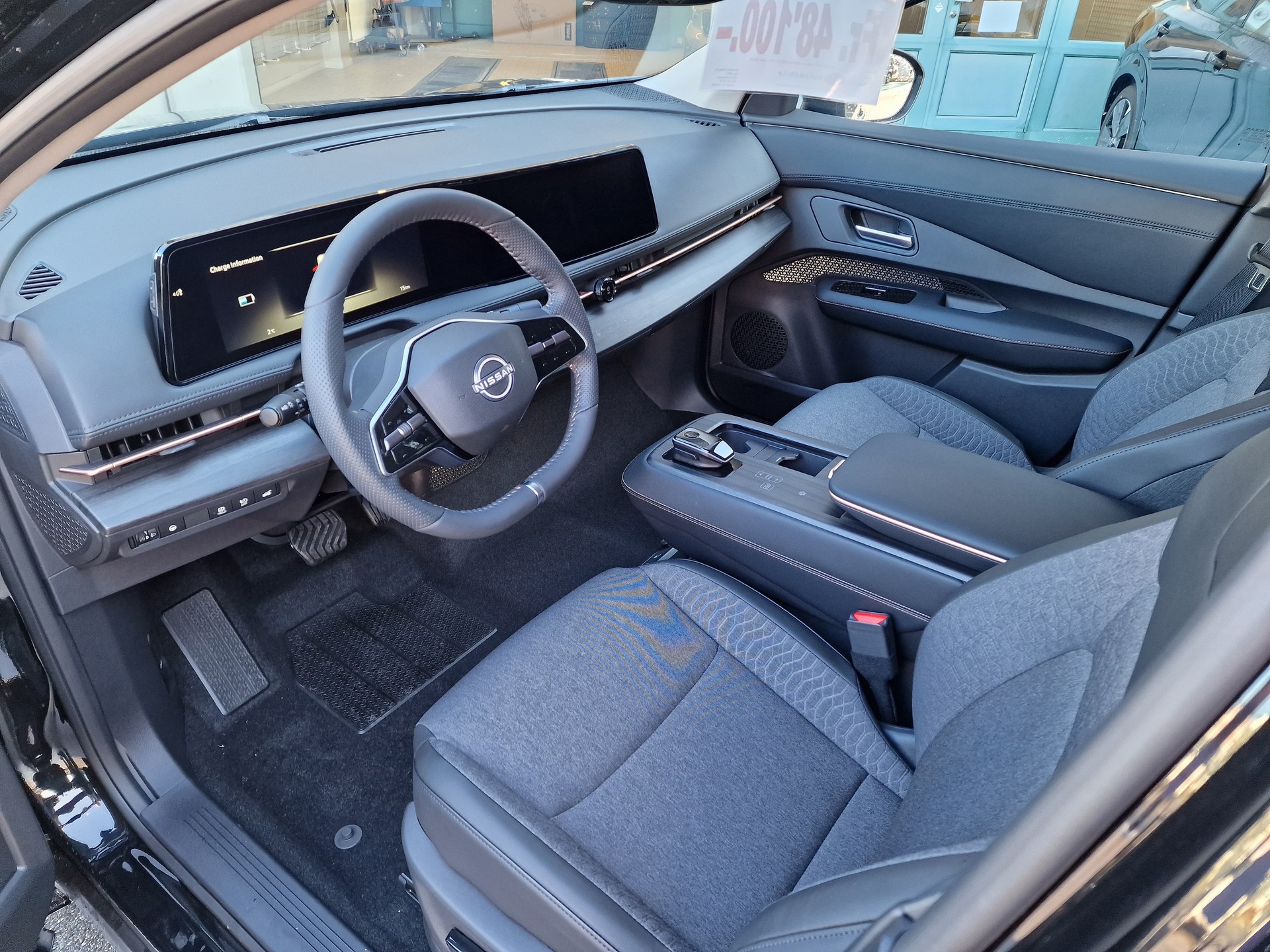 NISSAN Ariya 63 kWh Advance-image-10