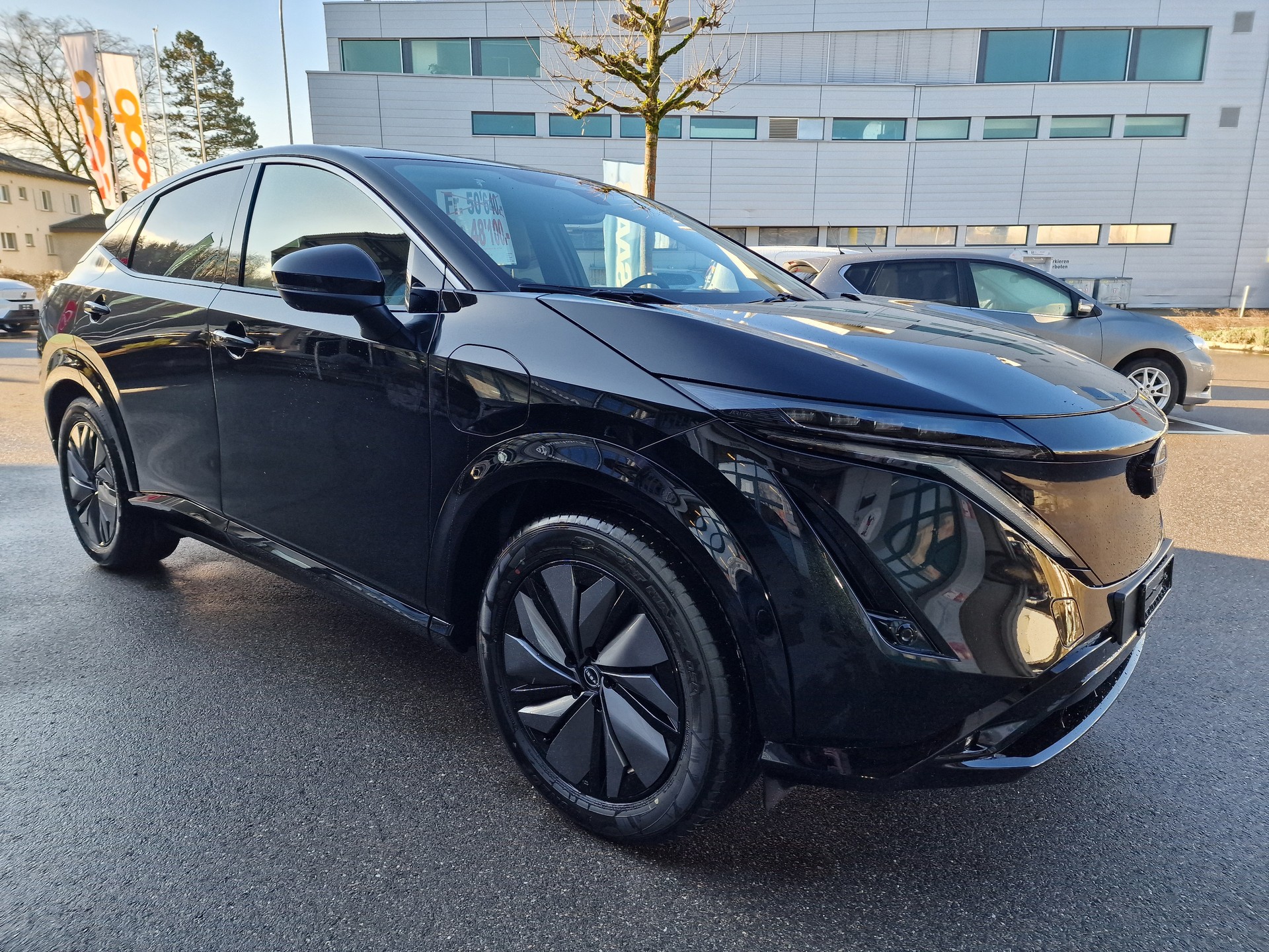 NISSAN Ariya 63 kWh Advance-showroom-element-3