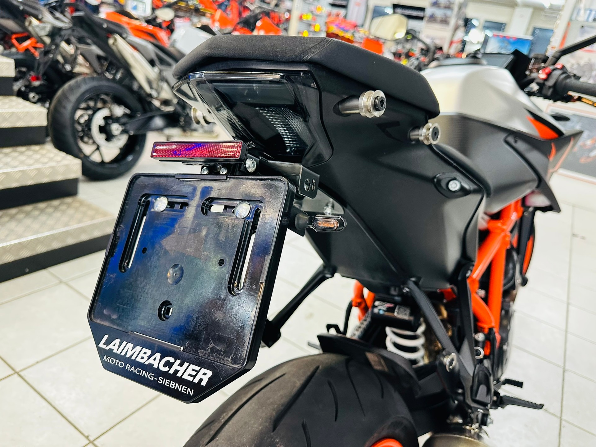 KTM 1290 Super Duke R EVO-image-5