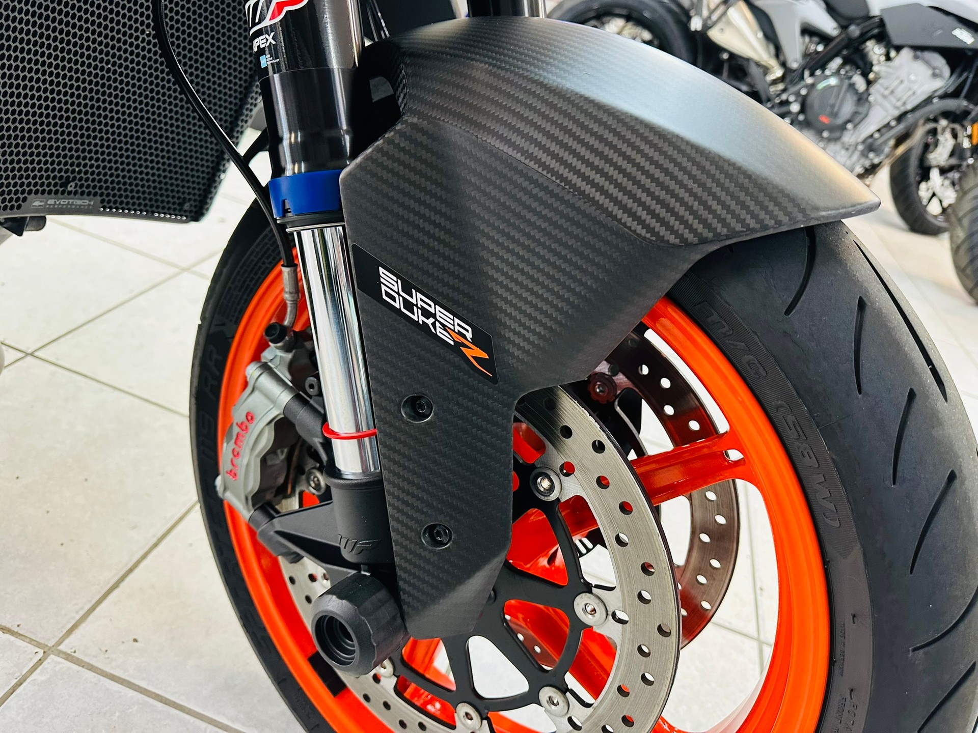 KTM 1290 Super Duke R EVO-image-3