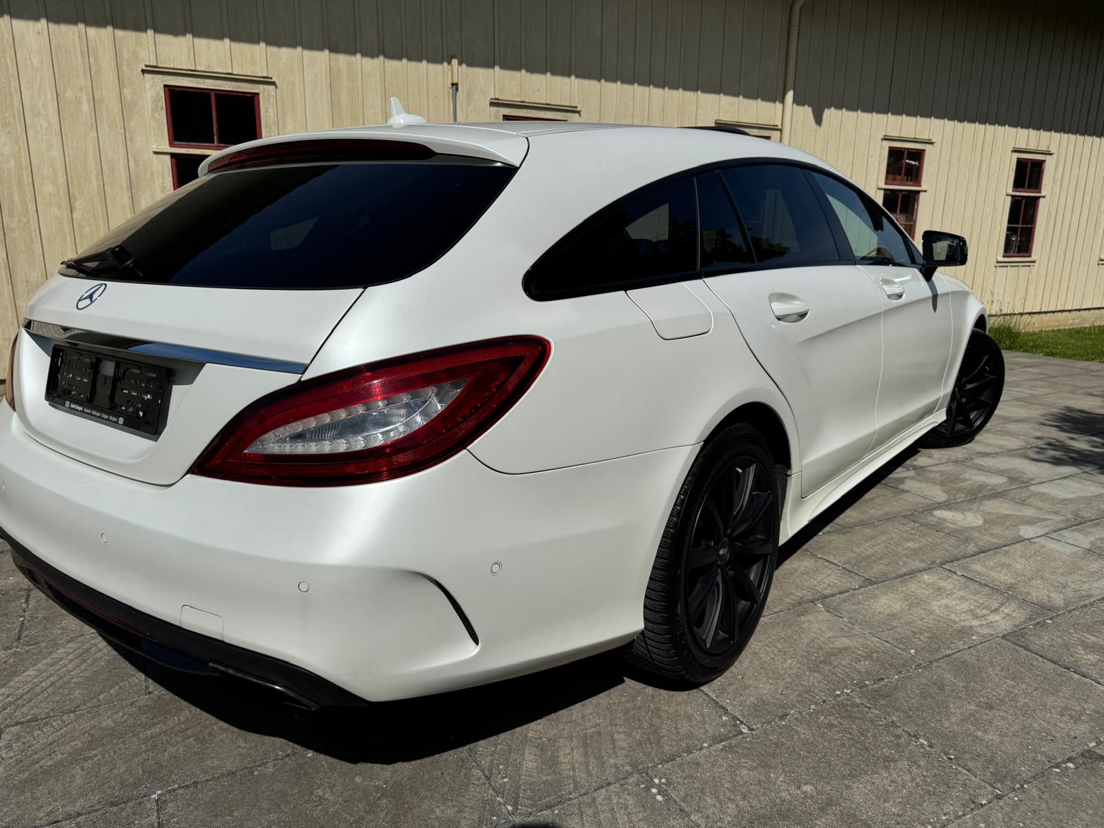 MERCEDES-BENZ CLS Shooting Brake 350 BlueTEC 4Matic 7G-Tronic-image-6
