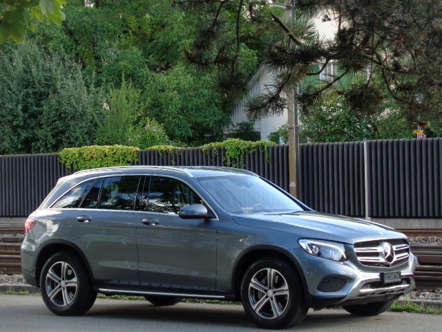 MERCEDES-BENZ GLC 250 d 4Matic 9G-Tronic-image-13