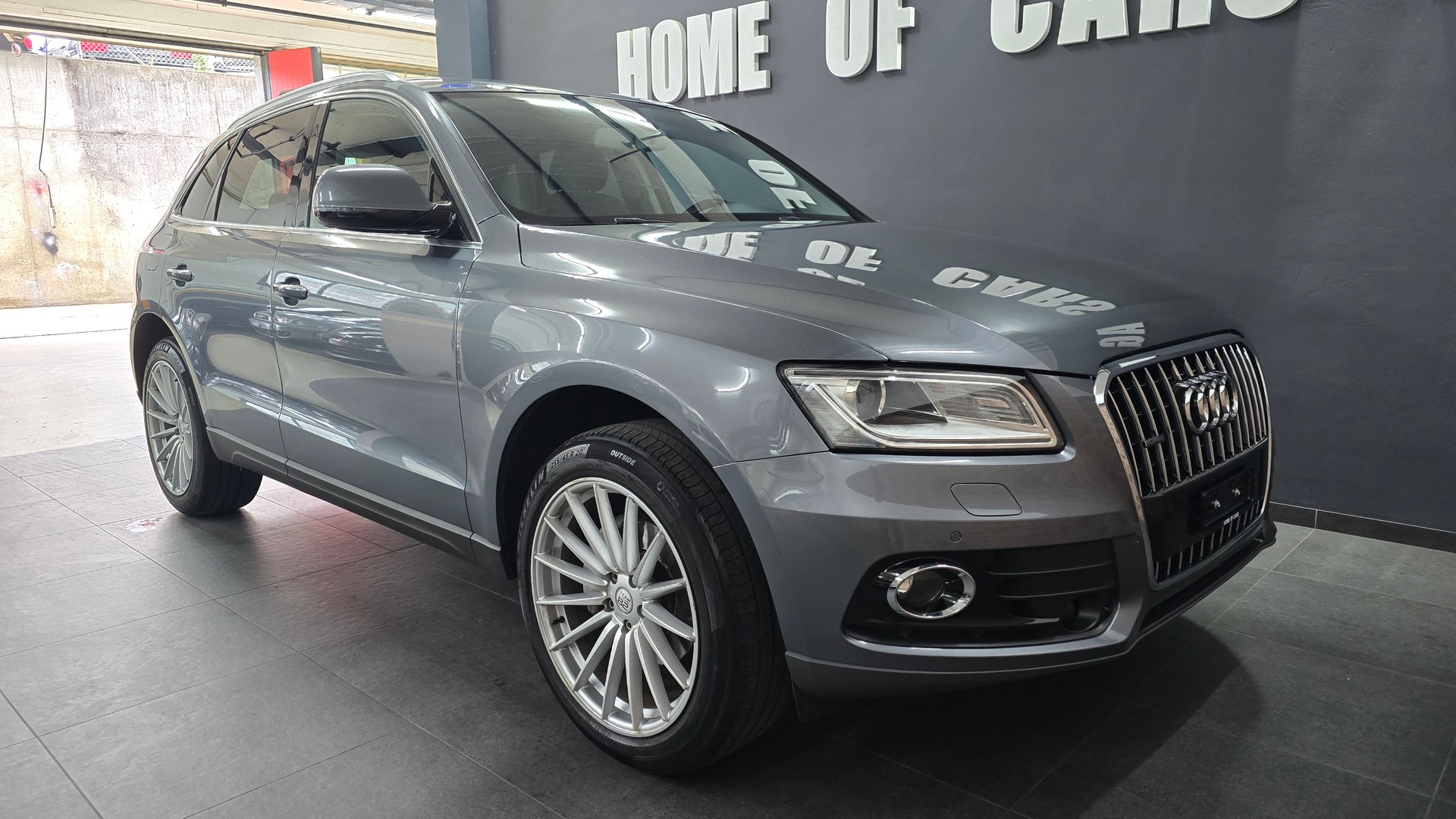 AUDI Q5 2.0 TDI quattro S-tronic-image-12