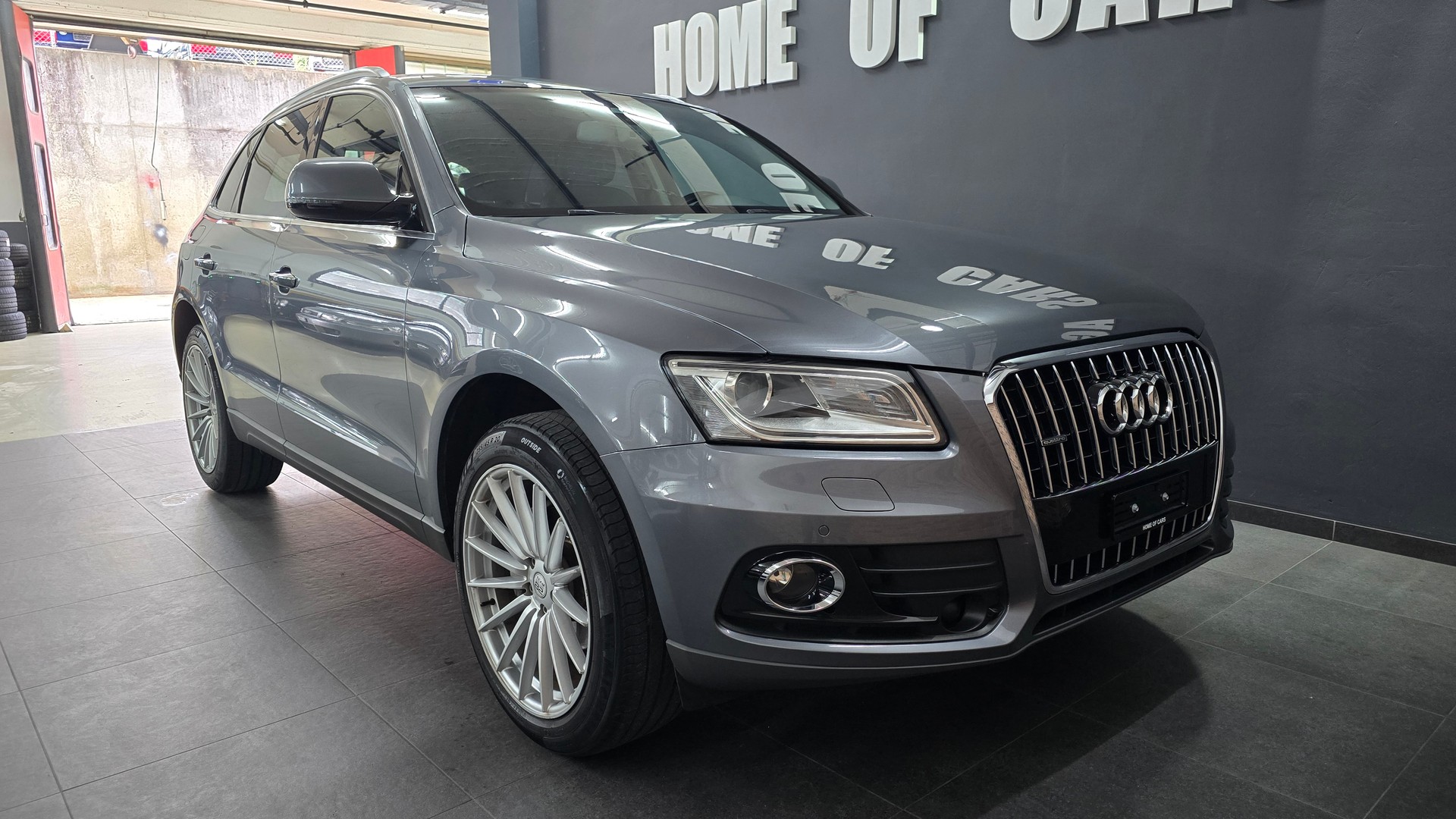 AUDI Q5 2.0 TDI quattro S-tronic-image-13