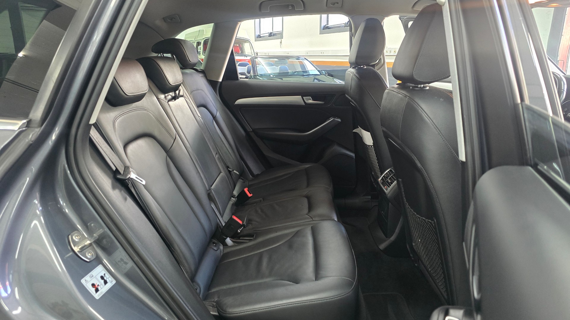 AUDI Q5 2.0 TDI quattro S-tronic-image-17