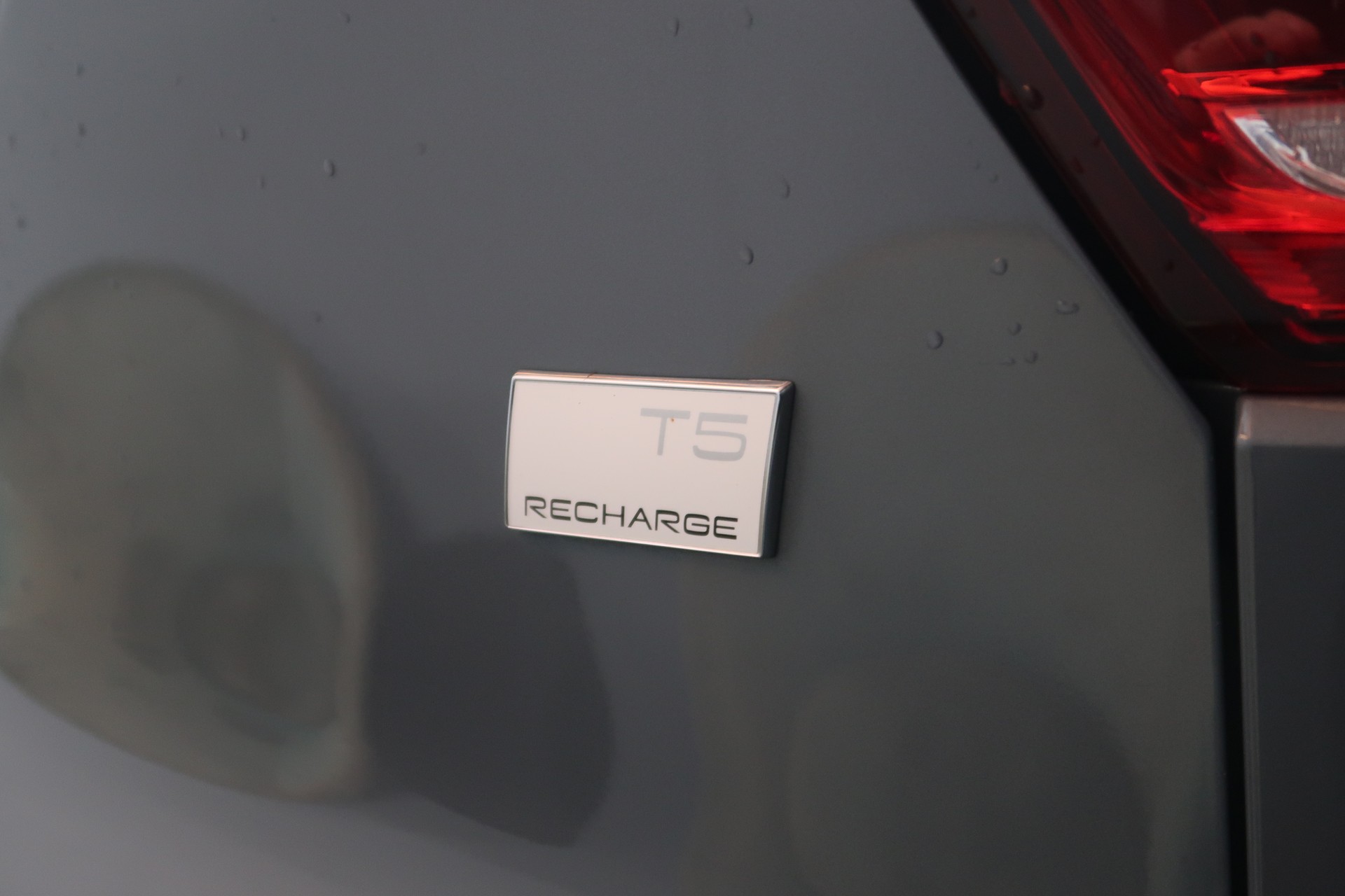 VOLVO XC40 T5 TwE R-Design DCT / CH / MFK / GARANTIE-image-11