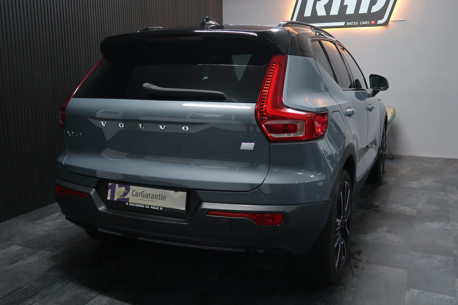 VOLVO XC40 T5 TwE R-Design DCT / CH / MFK / GARANTIE-image-6