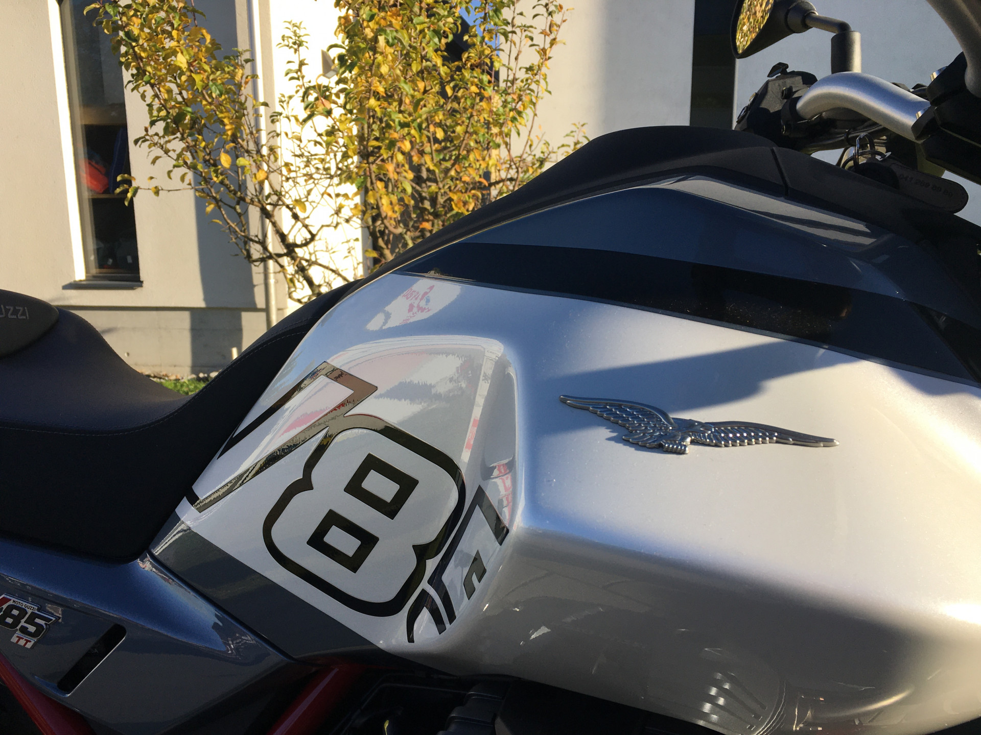 MOTO GUZZI V85 TT-image-2