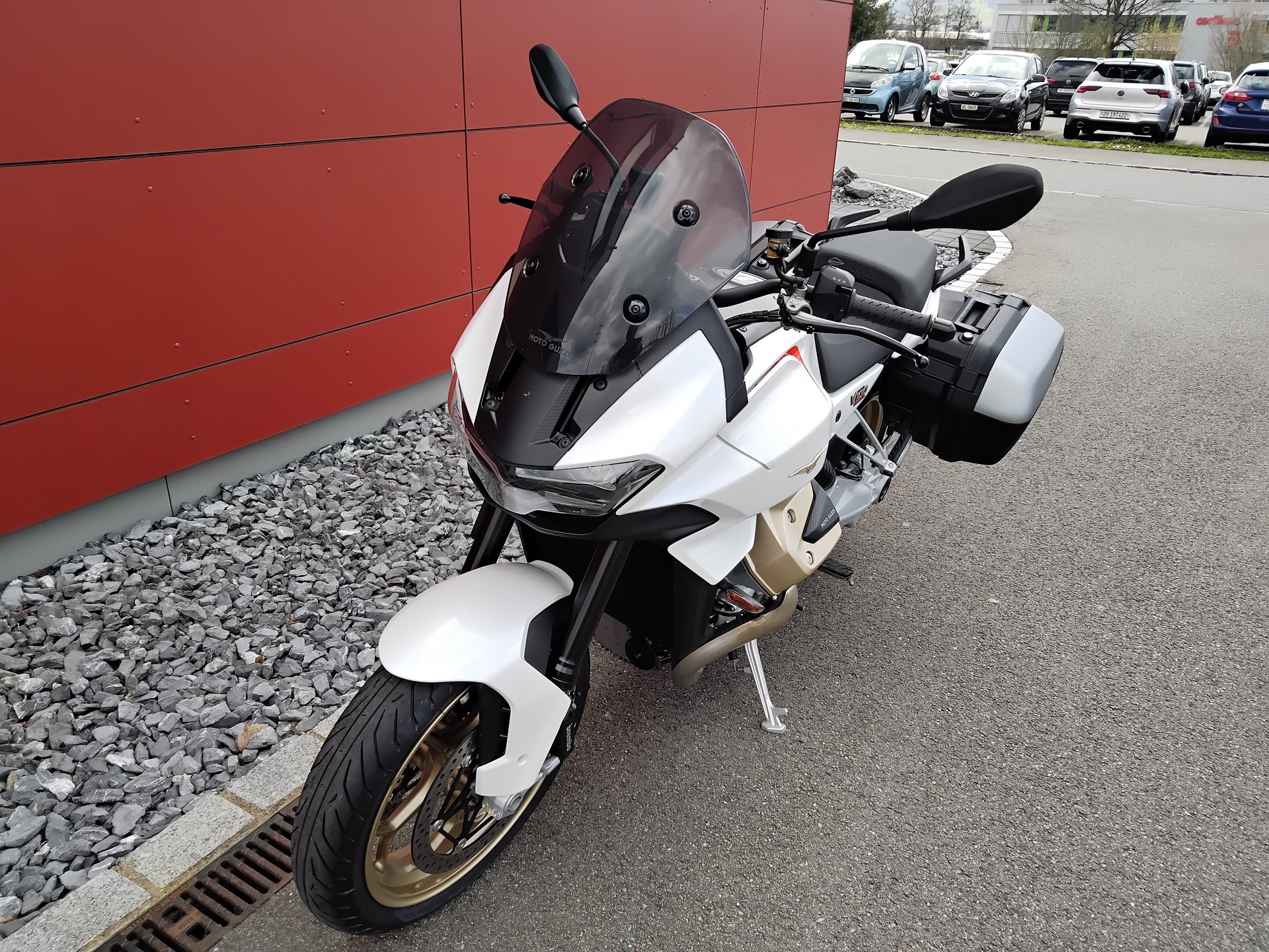 MOTO GUZZI V100 Mandello-image-2