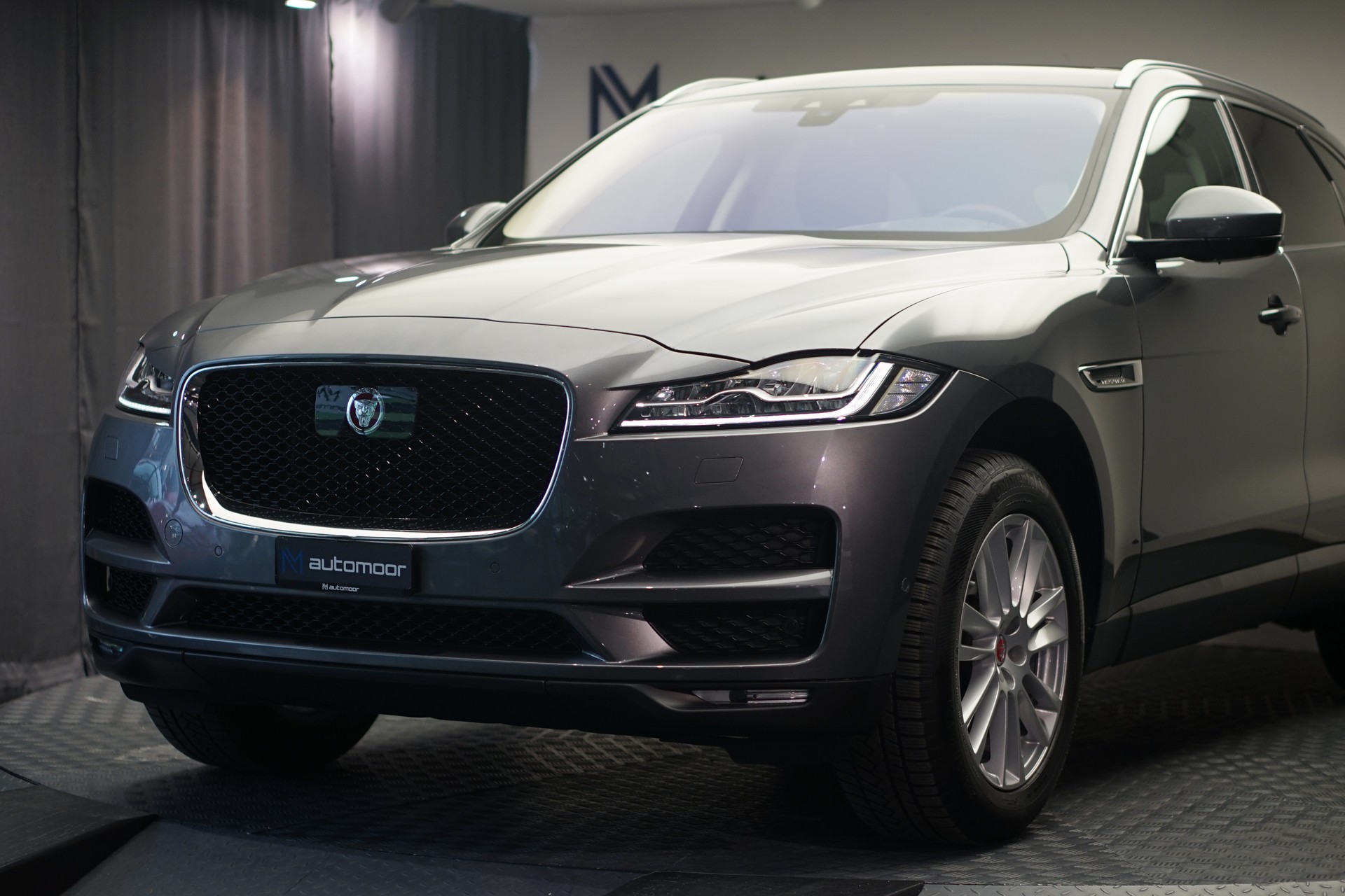 JAGUAR F-Pace 30t 2.0 Prestige AWD Automatik *CH-Fahrzeug* *Panoramadach* *Assistenzpaket-image-44