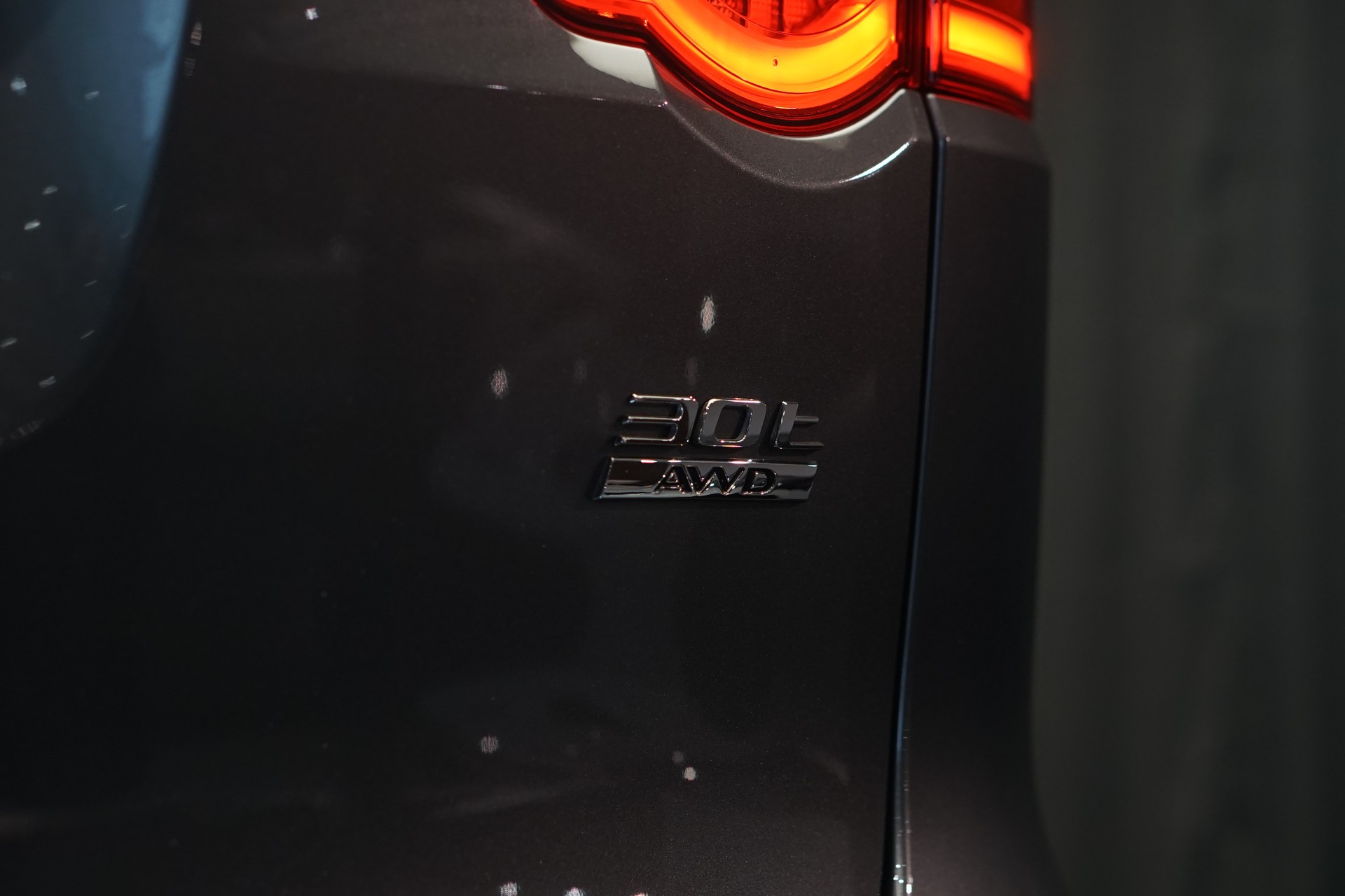 JAGUAR F-Pace 30t 2.0 Prestige AWD Automatik *CH-Fahrzeug* *Panoramadach* *Assistenzpaket-image-38