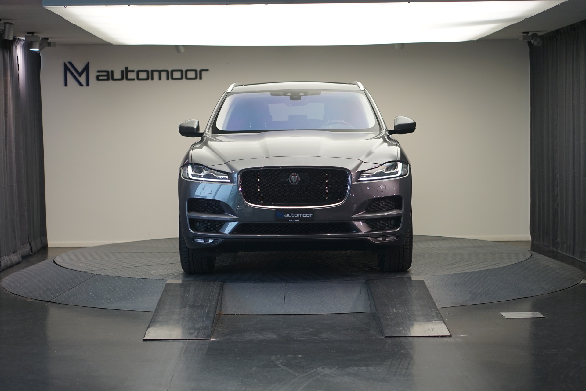 JAGUAR F-Pace 30t 2.0 Prestige AWD Automatik *CH-Fahrzeug* *Panoramadach* *Assistenzpaket-showroom-element-1