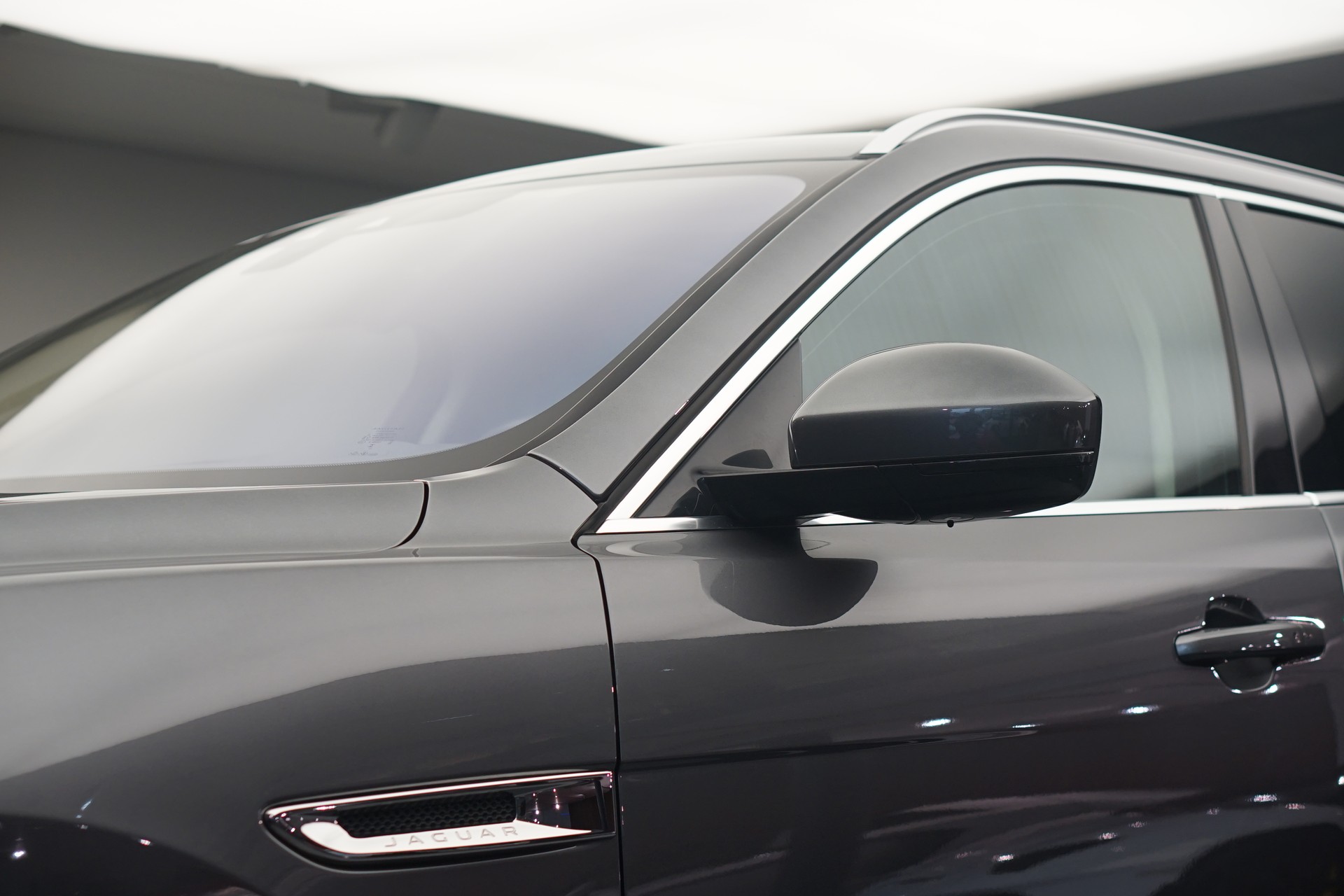 JAGUAR F-Pace 30t 2.0 Prestige AWD Automatik *CH-Fahrzeug* *Panoramadach* *Assistenzpaket-image-39