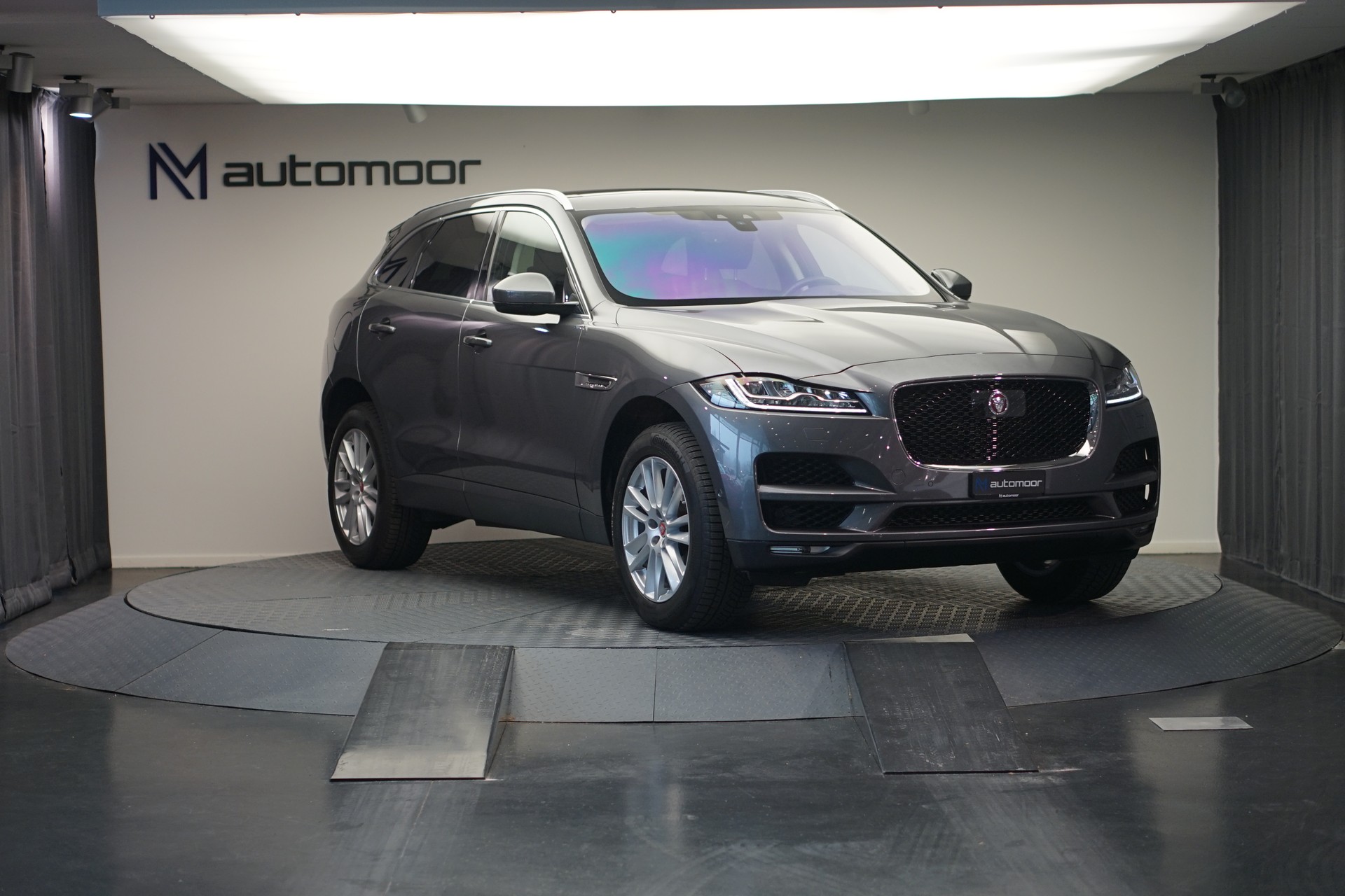 JAGUAR F-Pace 30t 2.0 Prestige AWD Automatik *CH-Fahrzeug* *Panoramadach* *Assistenzpaket-showroom-element-2