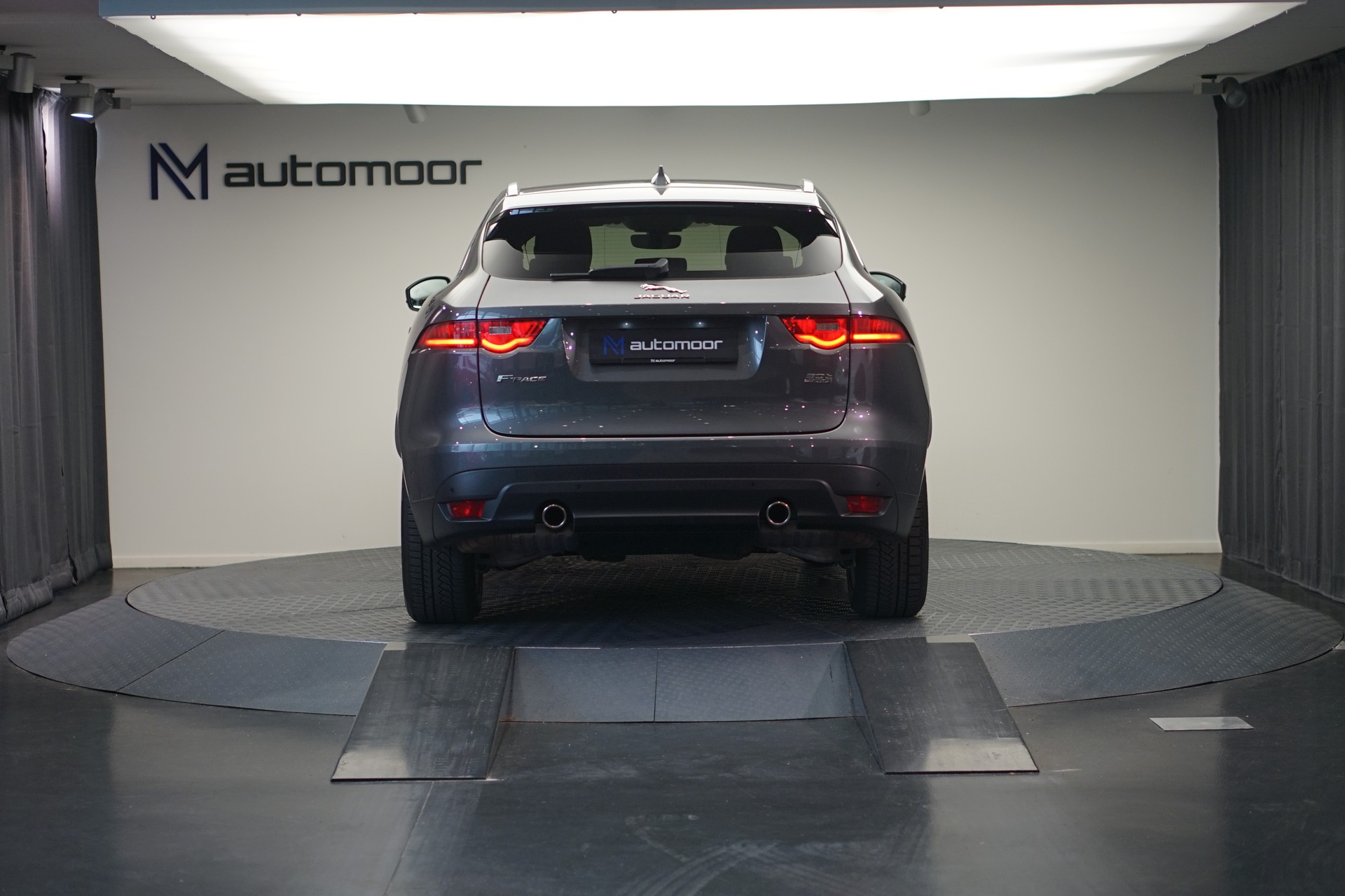 JAGUAR F-Pace 30t 2.0 Prestige AWD Automatik *CH-Fahrzeug* *Panoramadach* *Assistenzpaket-image-5