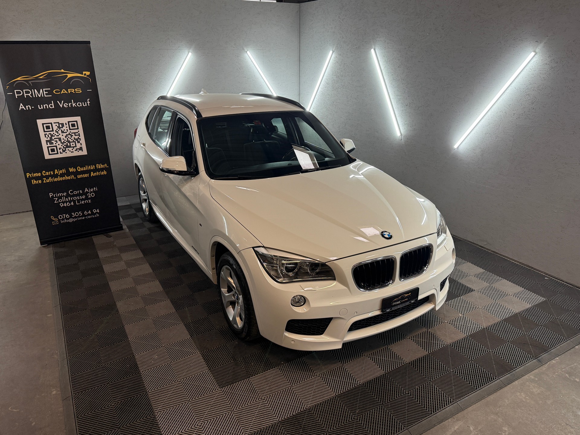 BMW X1 xDrive 18d Steptronic M Paket-showroom-element-1