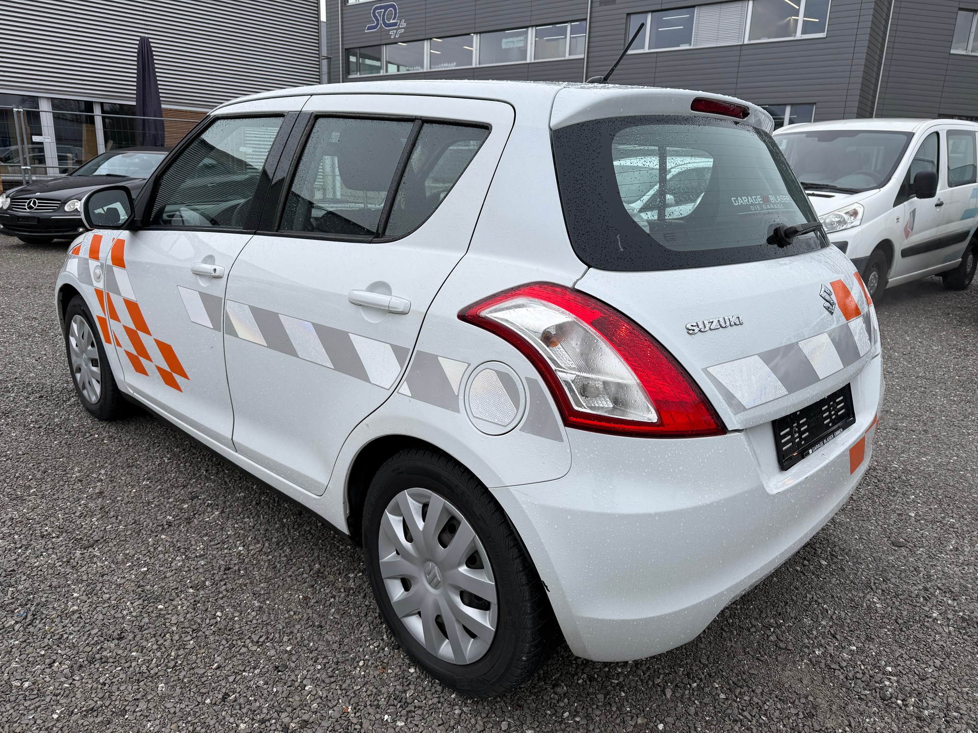 SUZUKI Swift 1.2i 16V GL Top-image-2