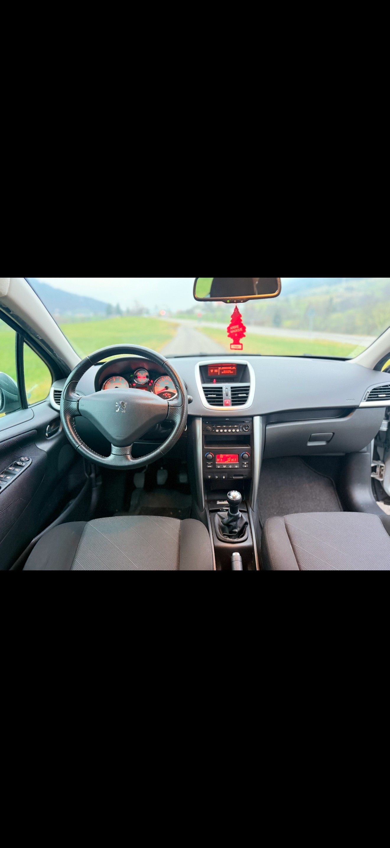 PEUGEOT 207 1.6 16V Turbo GT 150-image-7