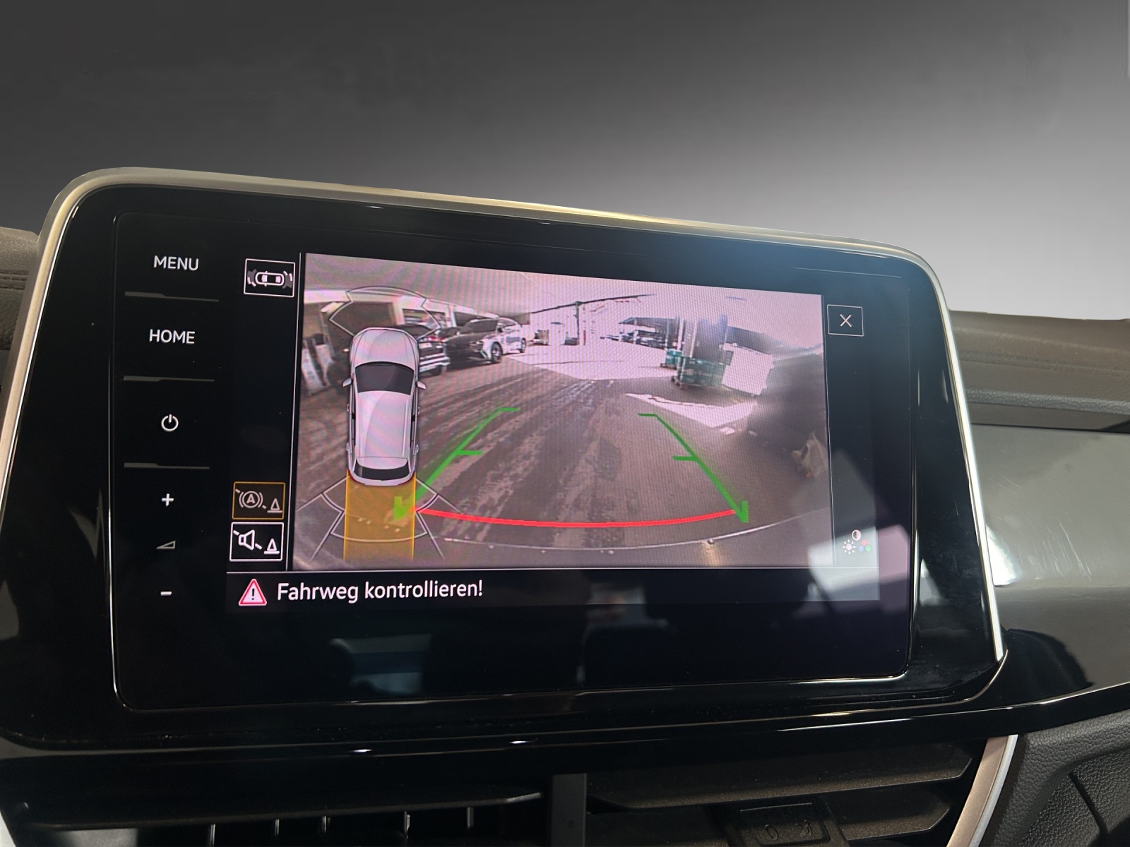 VW T-Roc 2.0 TSI R-Line DSG 4Motion-image-10
