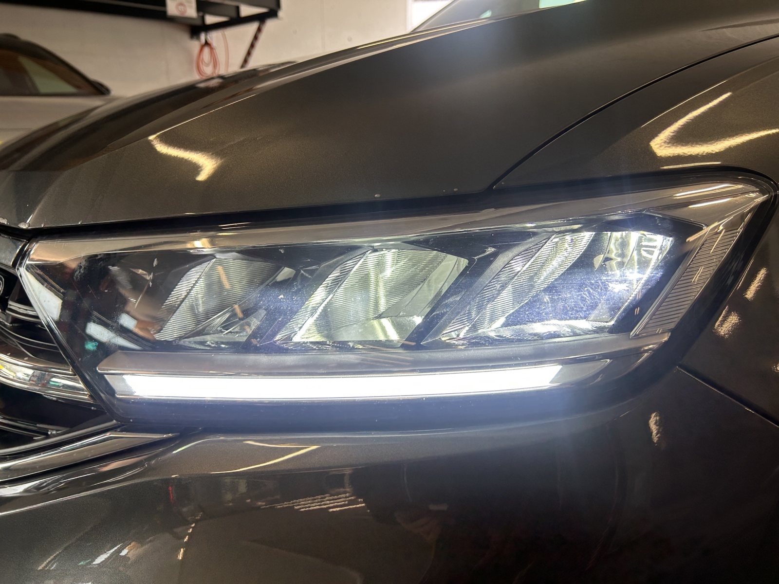 VW T-Roc 2.0 TSI R-Line DSG 4Motion-image-13