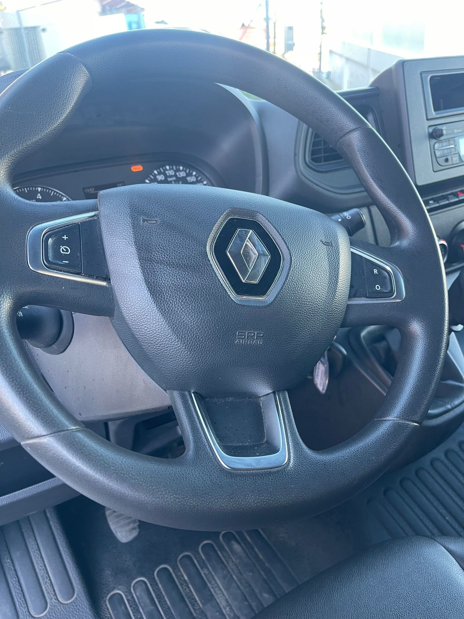RENAULT Master T35 dCi135 L3-image-8