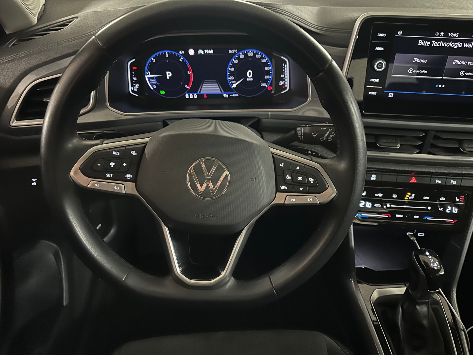 VW T-Roc 2.0 TDI 150PS SCR Advance DSG-image-13