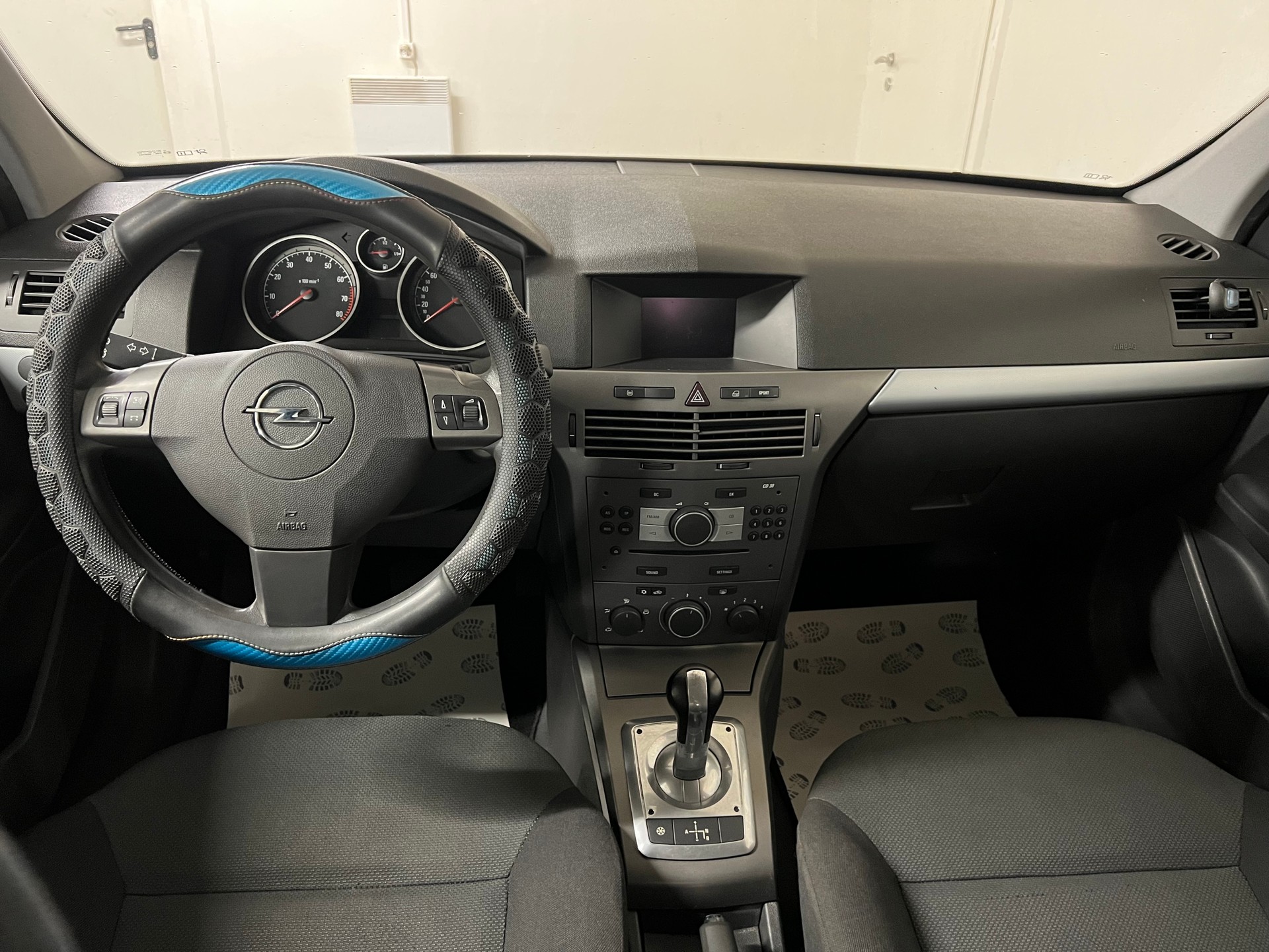 OPEL Astra 1.6i 16V TP Enjoy-image-10