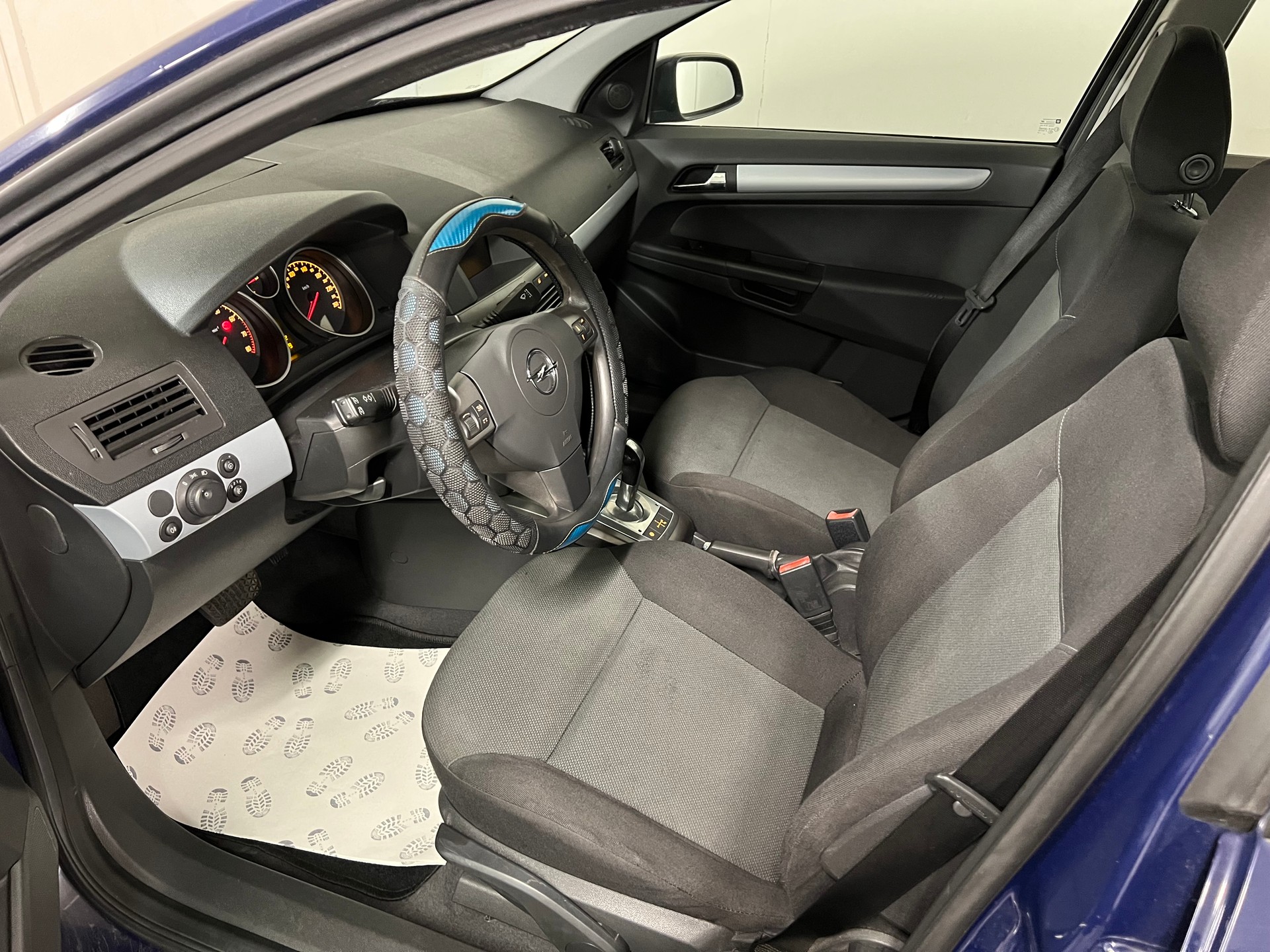OPEL Astra 1.6i 16V TP Enjoy-image-9