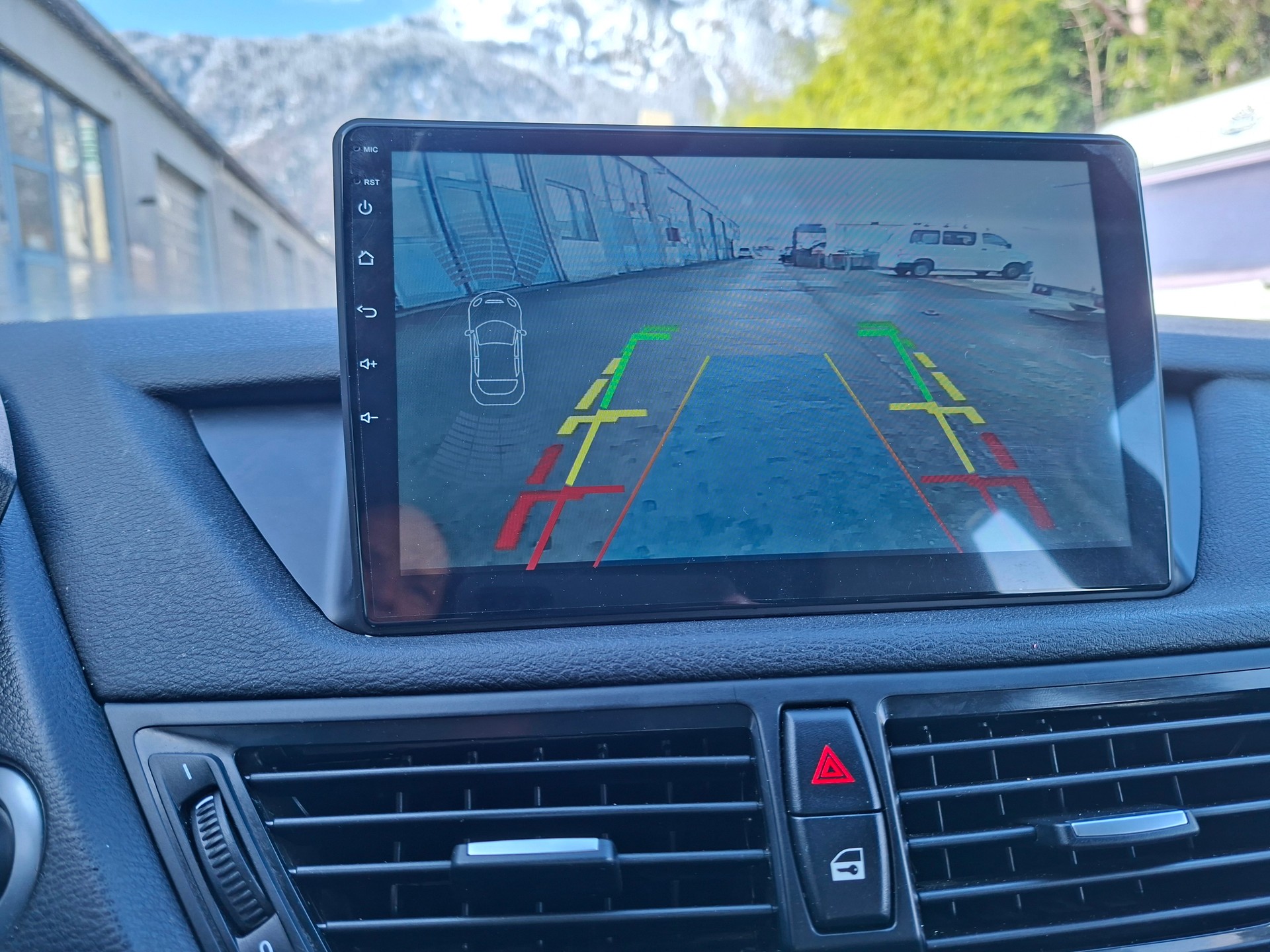 BMW X1 xDrive 18d Sport Line Steptronic-image-12