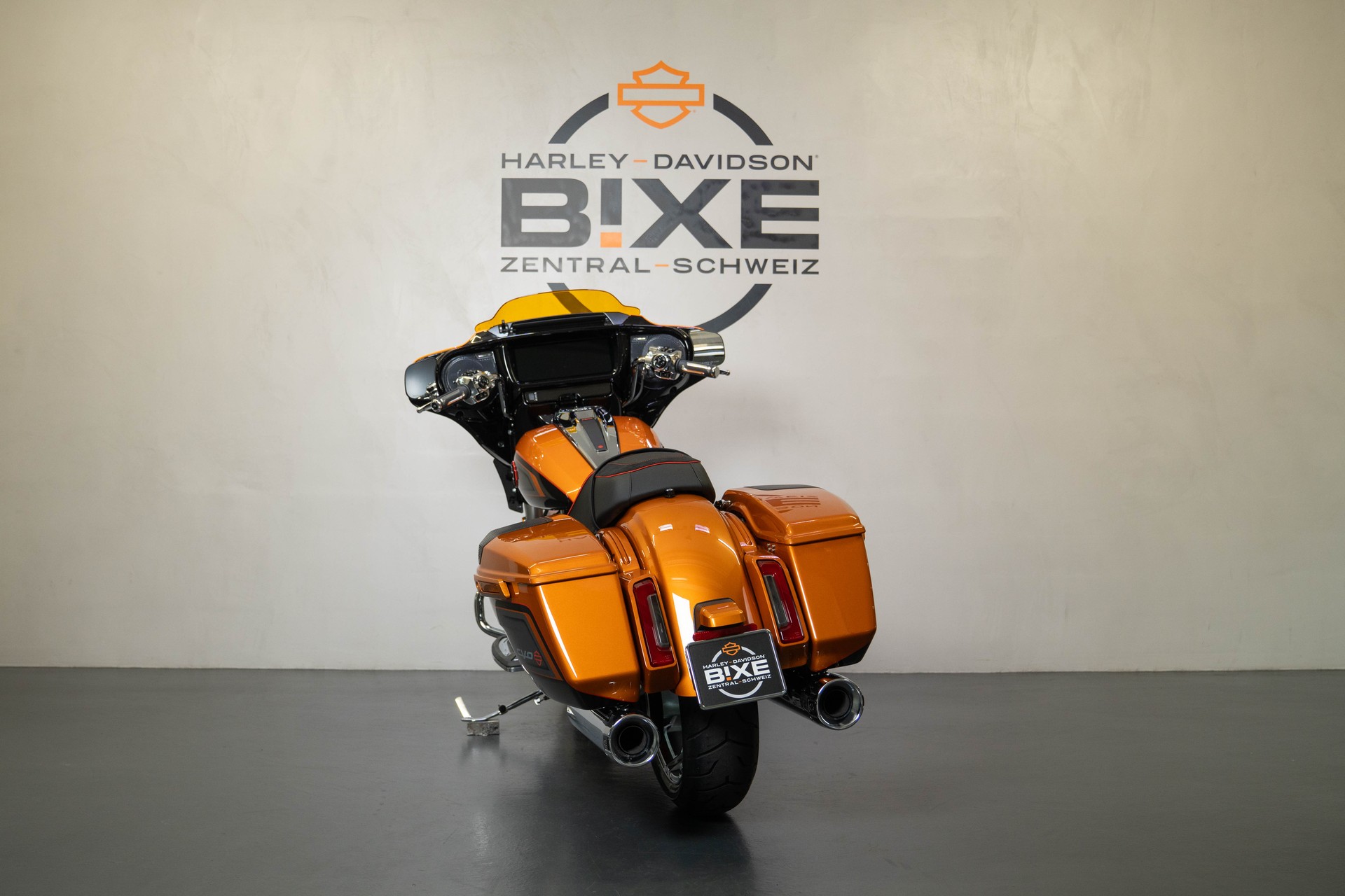 HARLEY-DAVIDSON FLHXSE Street Glide CVO 121-showroom-element-3