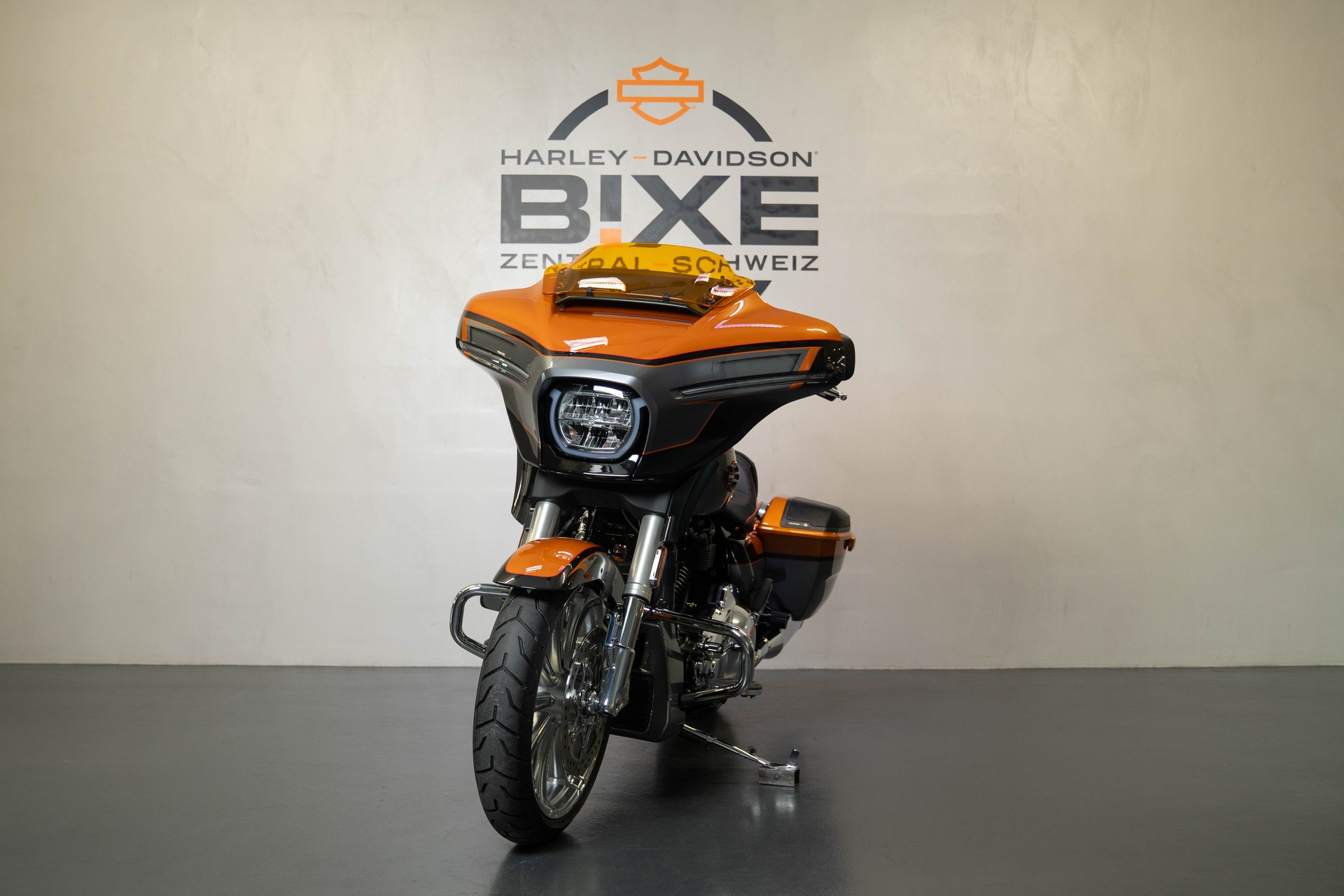 HARLEY-DAVIDSON FLHXSE Street Glide CVO 121-showroom-element-2