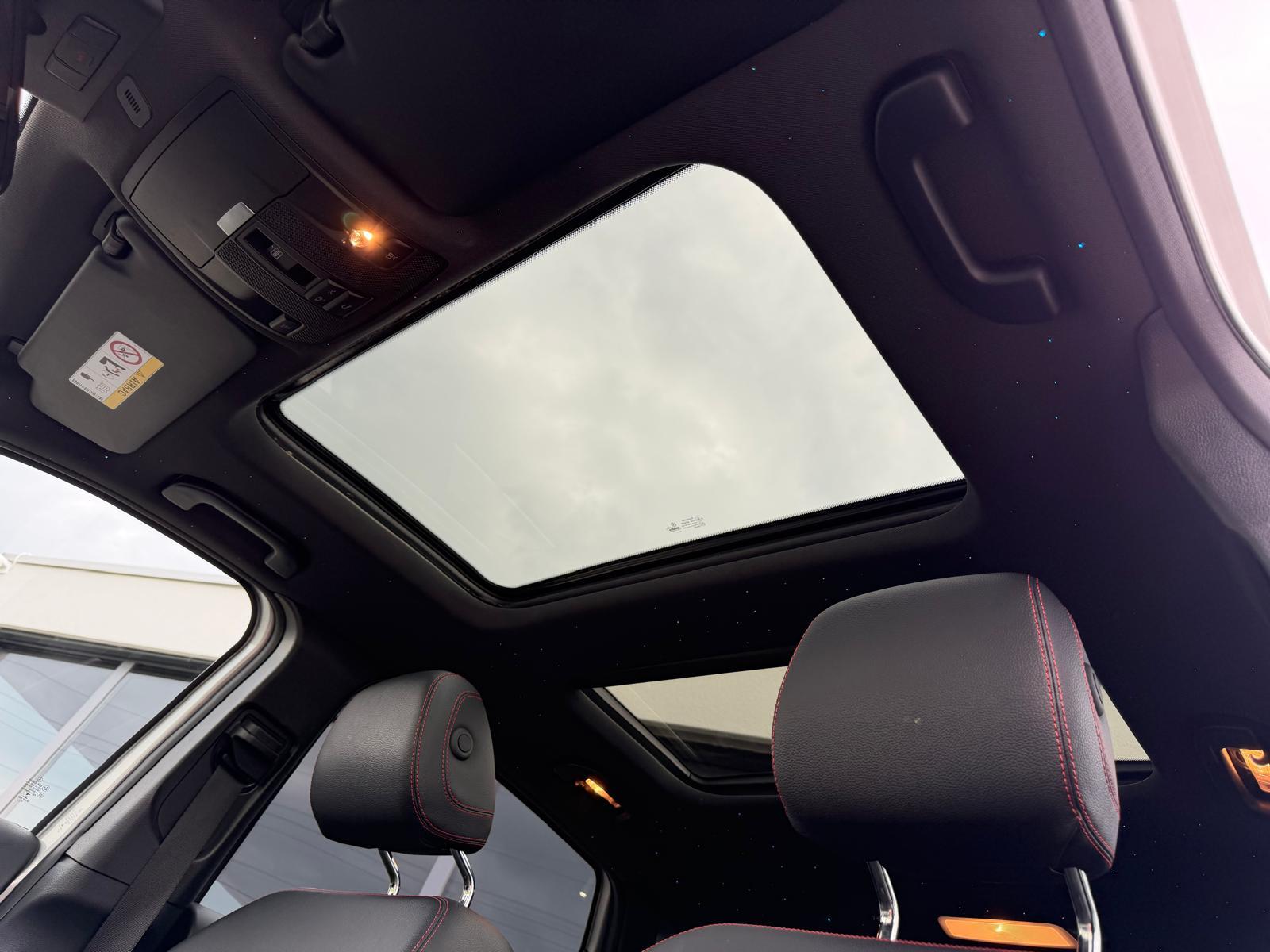 MERCEDES-BENZ B 200 d AMG Line-image-23