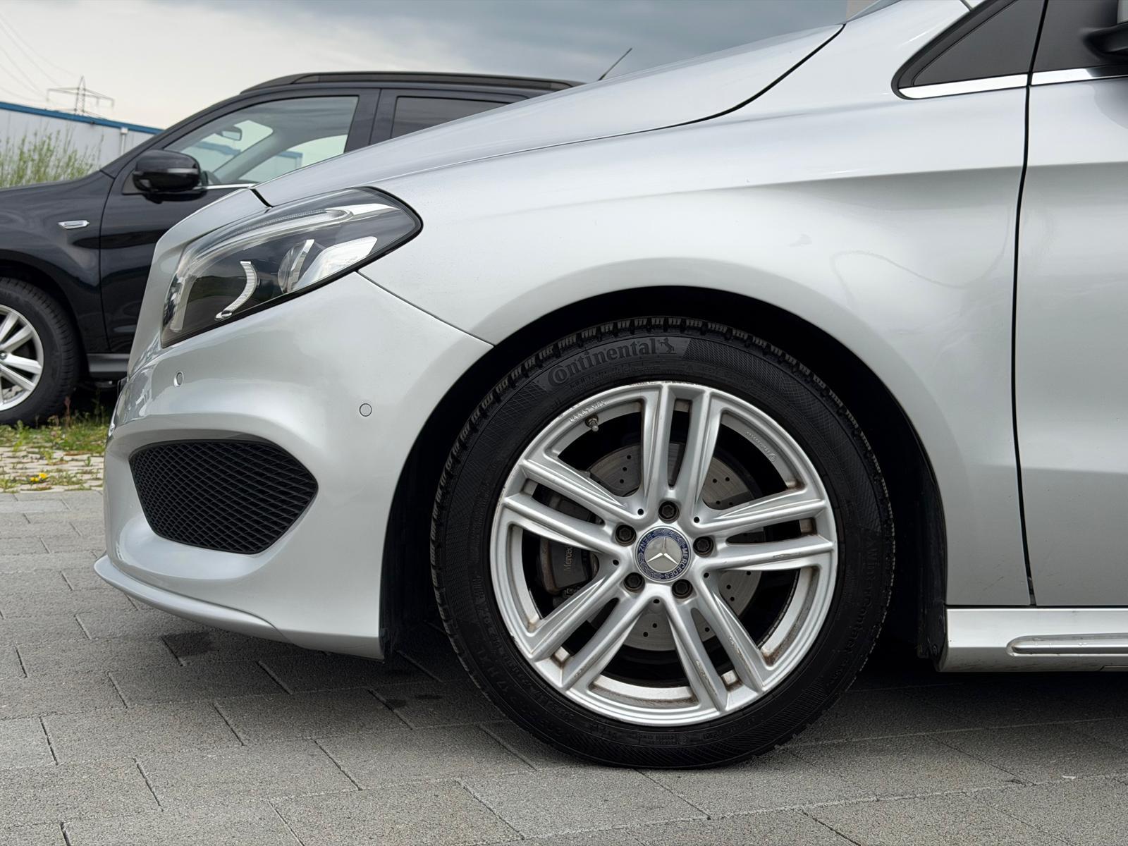 MERCEDES-BENZ B 200 d AMG Line-image-26